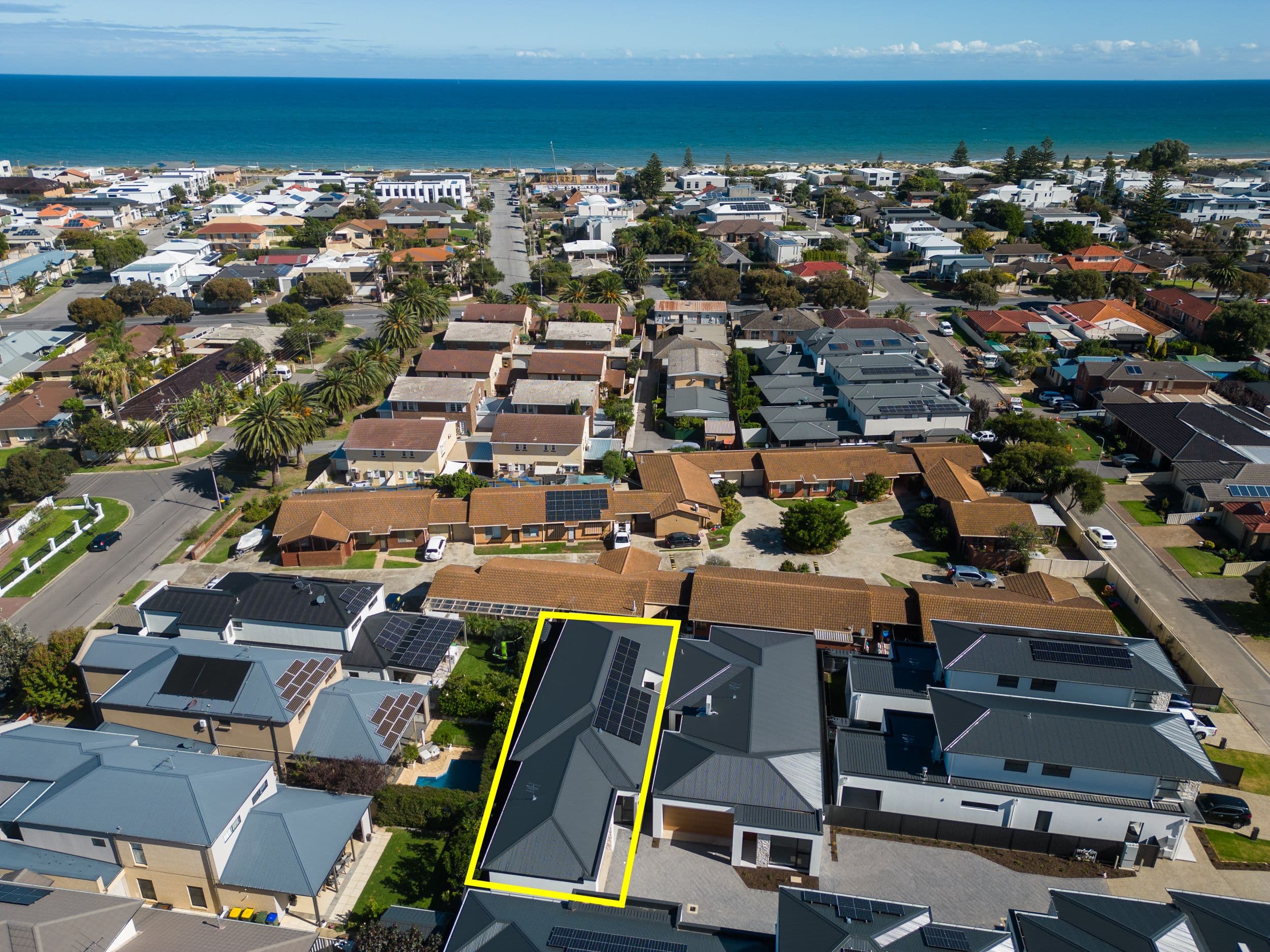 9A Dineen Place, West Beach SA 5024, West Beach - Thumbnail 2