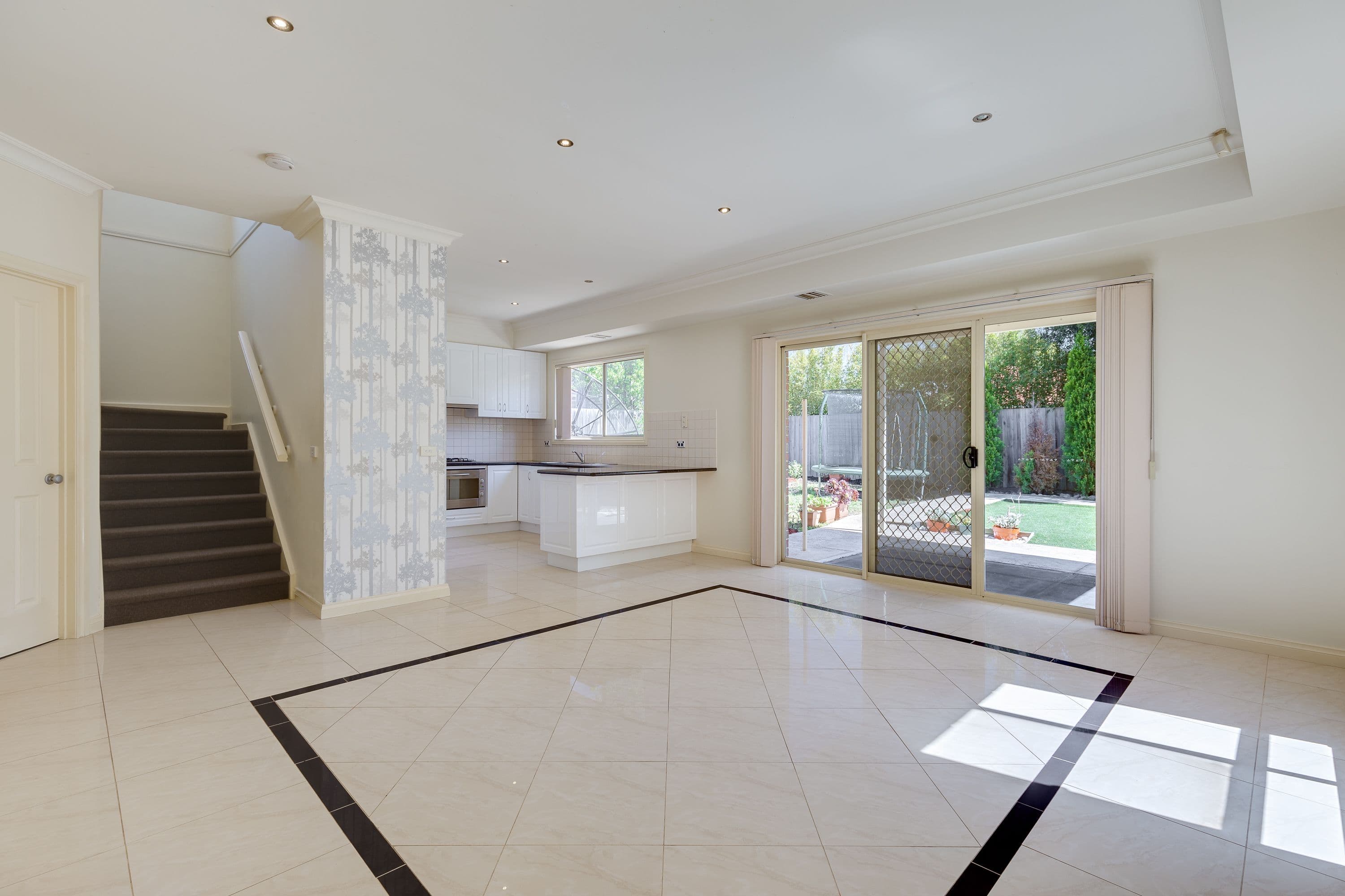 165 The Lakes Boulevard, South Morang VIC 3752, South Morang - Thumbnail 3