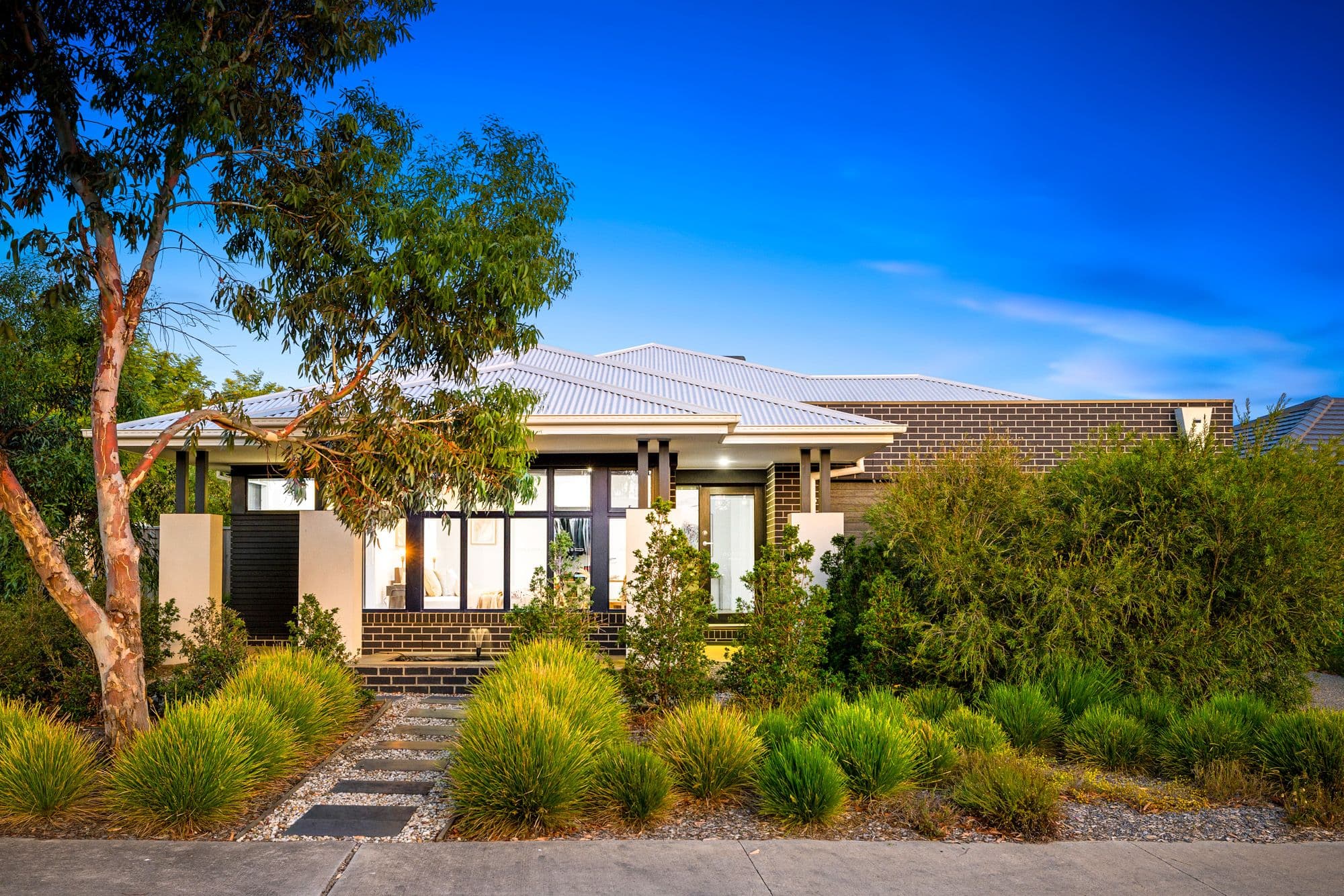 10 Taworri Crescent, Werribee VIC 3030, Werribee - Thumbnail 2