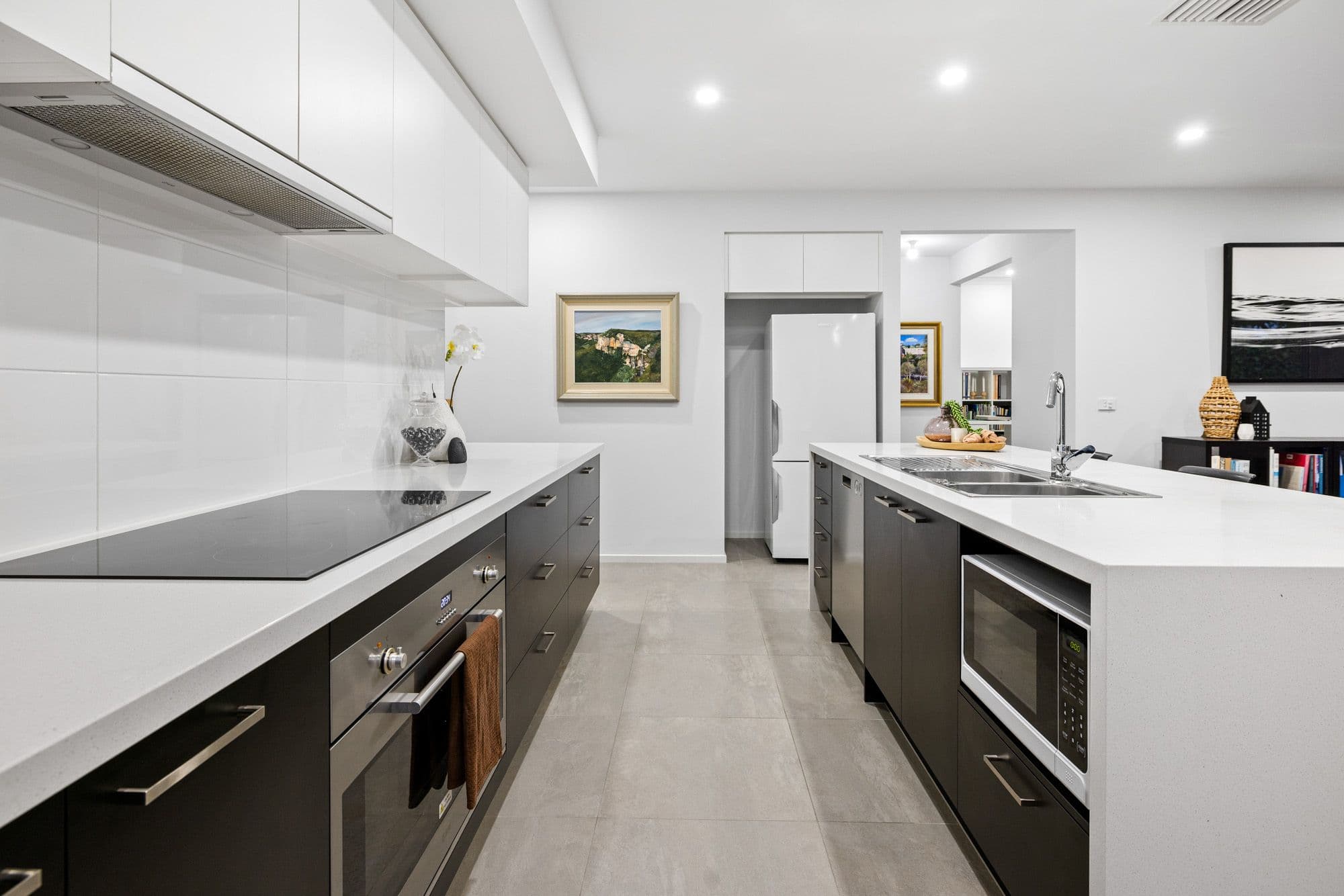 10 Taworri Crescent, Werribee VIC 3030, Werribee - Thumbnail 7