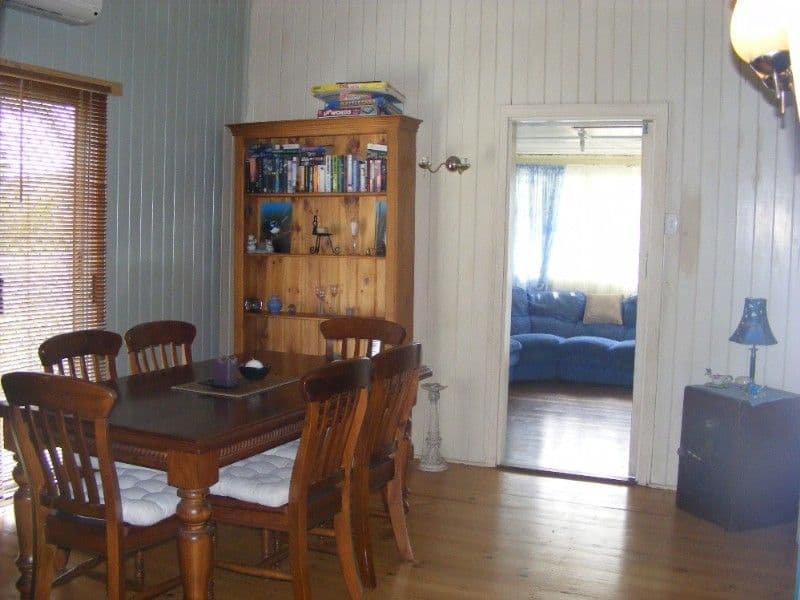 8 Walker Street, WALKERVALE QLD 4670, Walkervale - Thumbnail 4