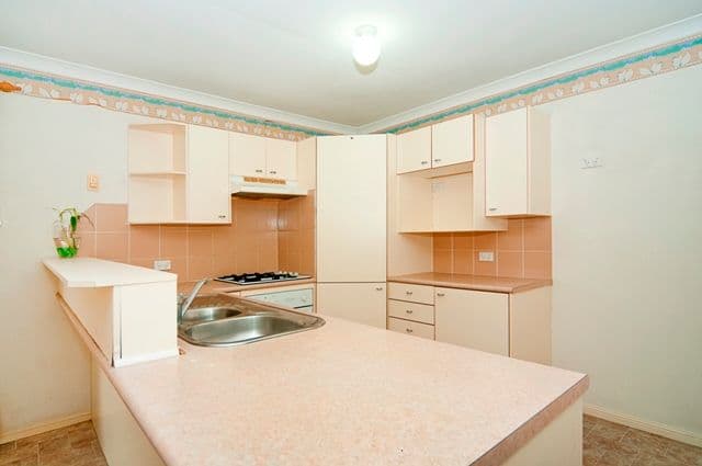 7 Angelo Avenue, COOMBABAH QLD 4216, Coombabah - Thumbnail 8