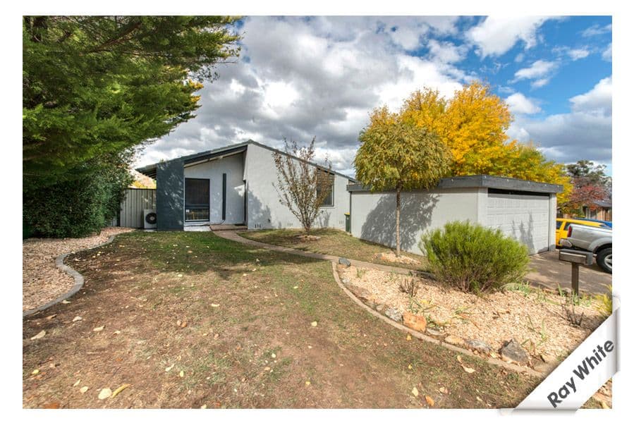 4 Moulder Court, CHARNWOOD ACT 2615, Charnwood - Image 1