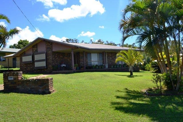 11 Holt Street, Yeppoon QLD 4703, Yeppoon - Thumbnail 2