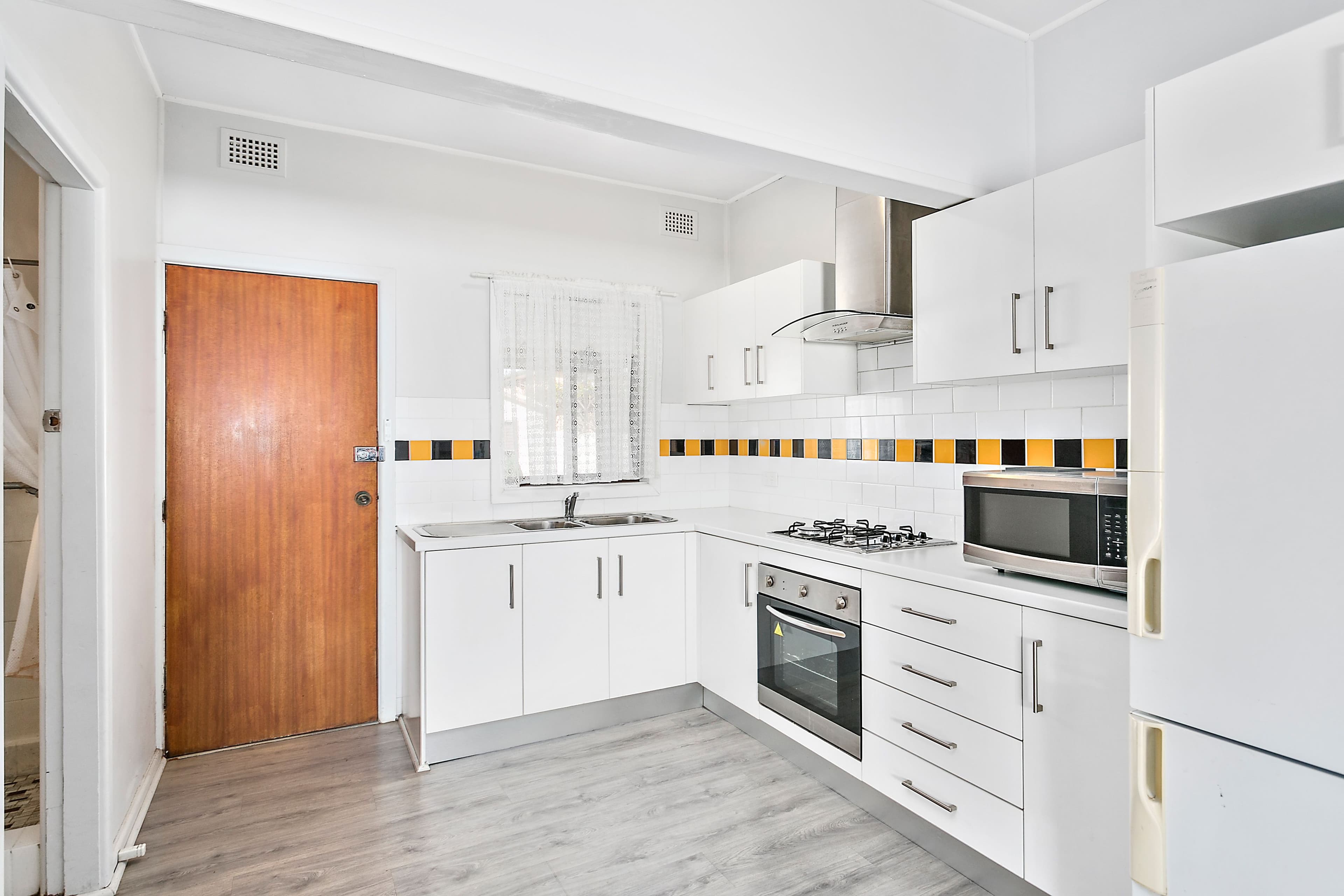 131 Osborne Parade, Warilla - Thumbnail 3