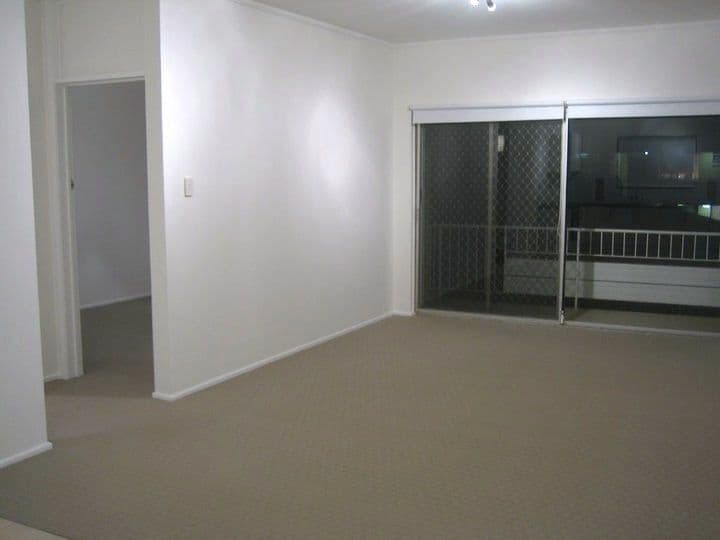 16 Sevenoaks Avenue, Heidelberg, Heidelberg - Thumbnail 4
