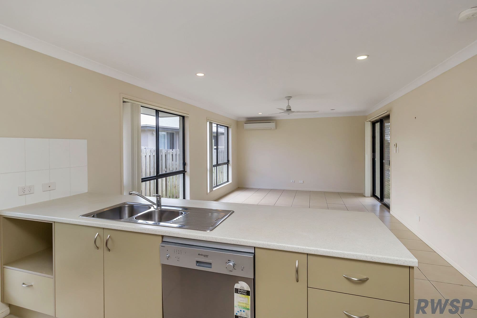 4 Moonlight Lane, Coomera QLD 4209, Coomera - Thumbnail 4