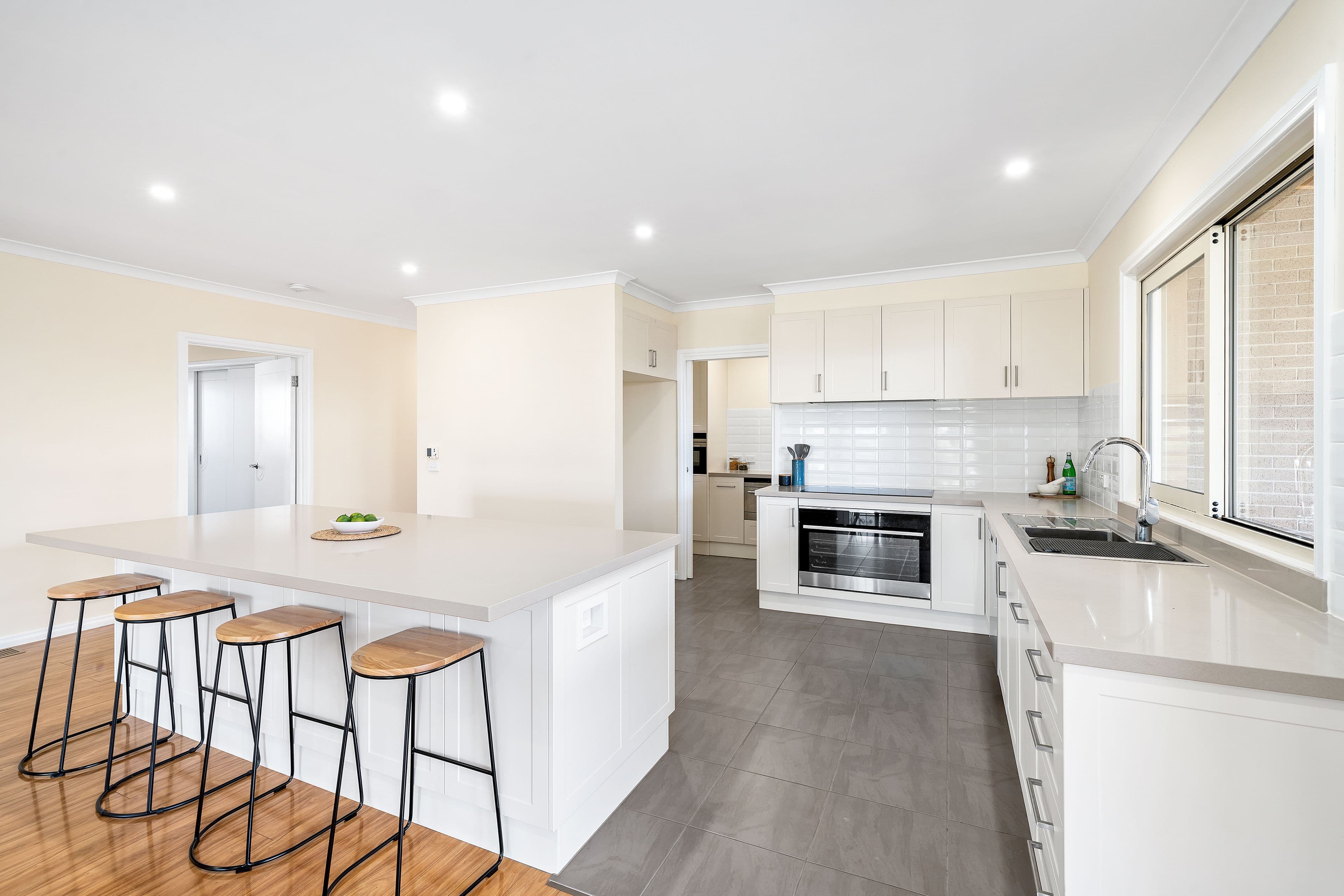 3 Fentonhill Parade, Sunbury VIC 3429, Sunbury - Thumbnail 3