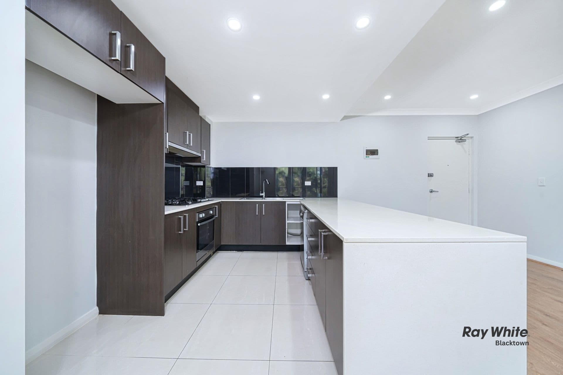 9 Surrey Place, Caroline Springs - Thumbnail 4