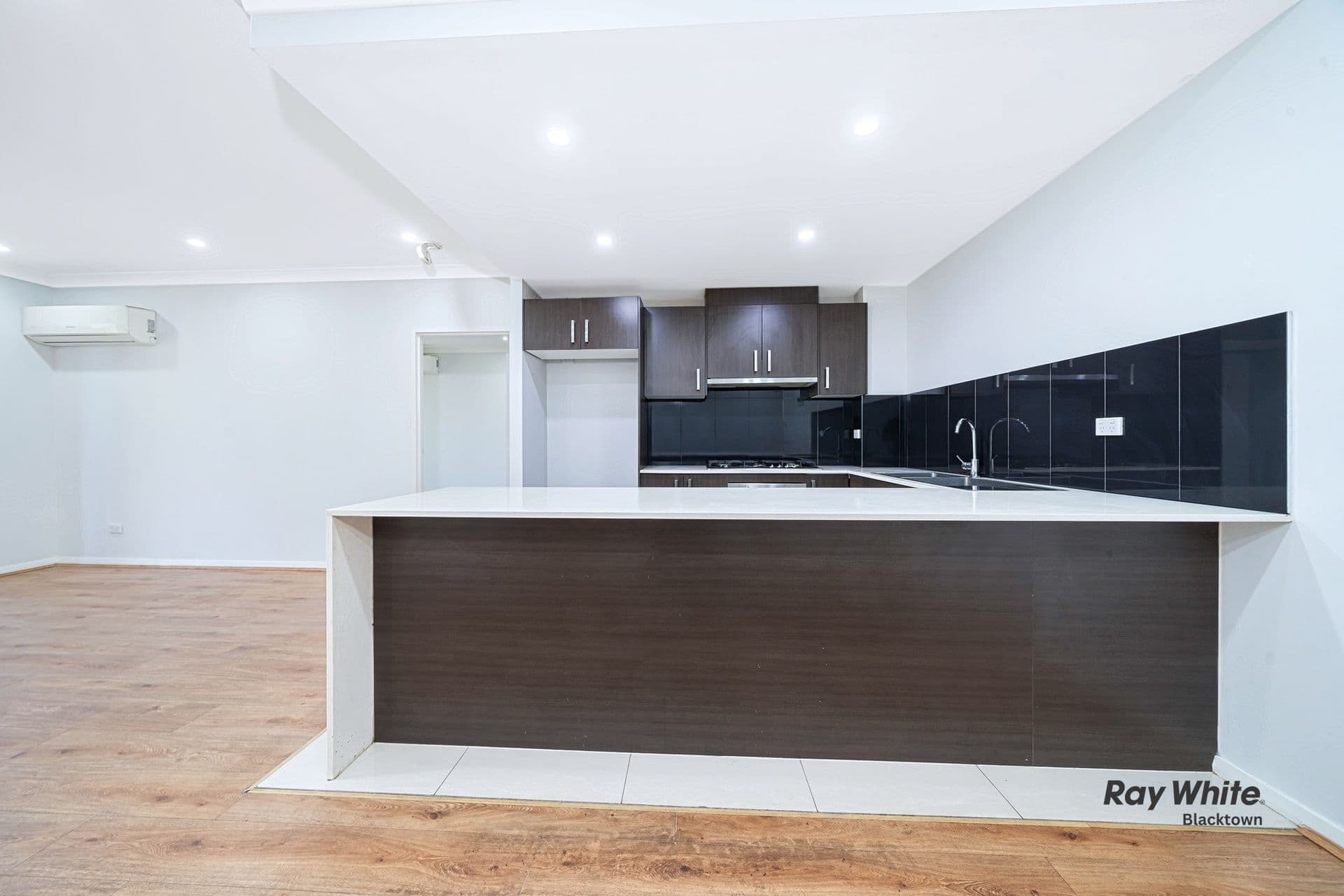 9 Surrey Place, Caroline Springs - Thumbnail 5