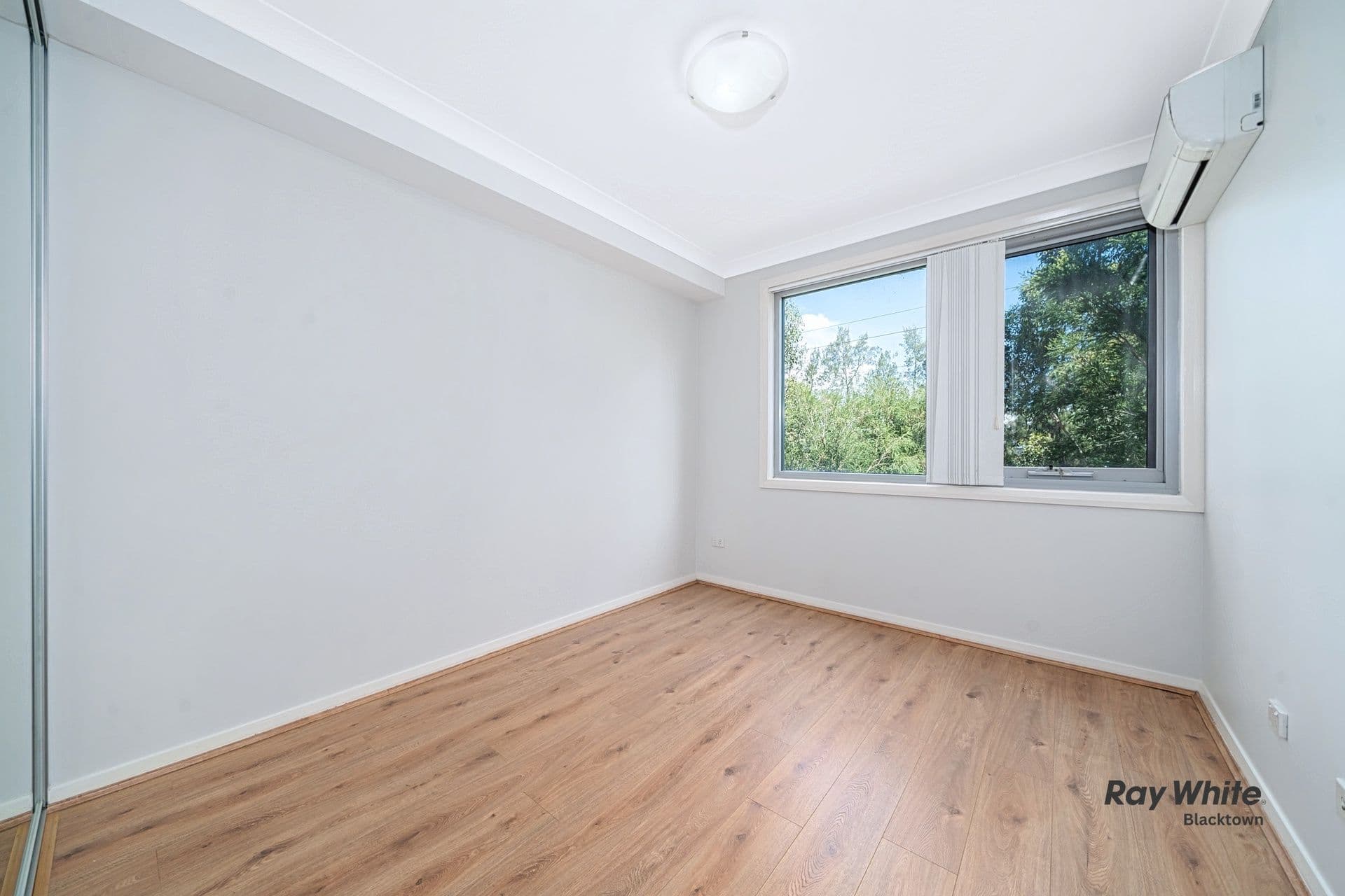 9 Surrey Place, Caroline Springs - Thumbnail 8