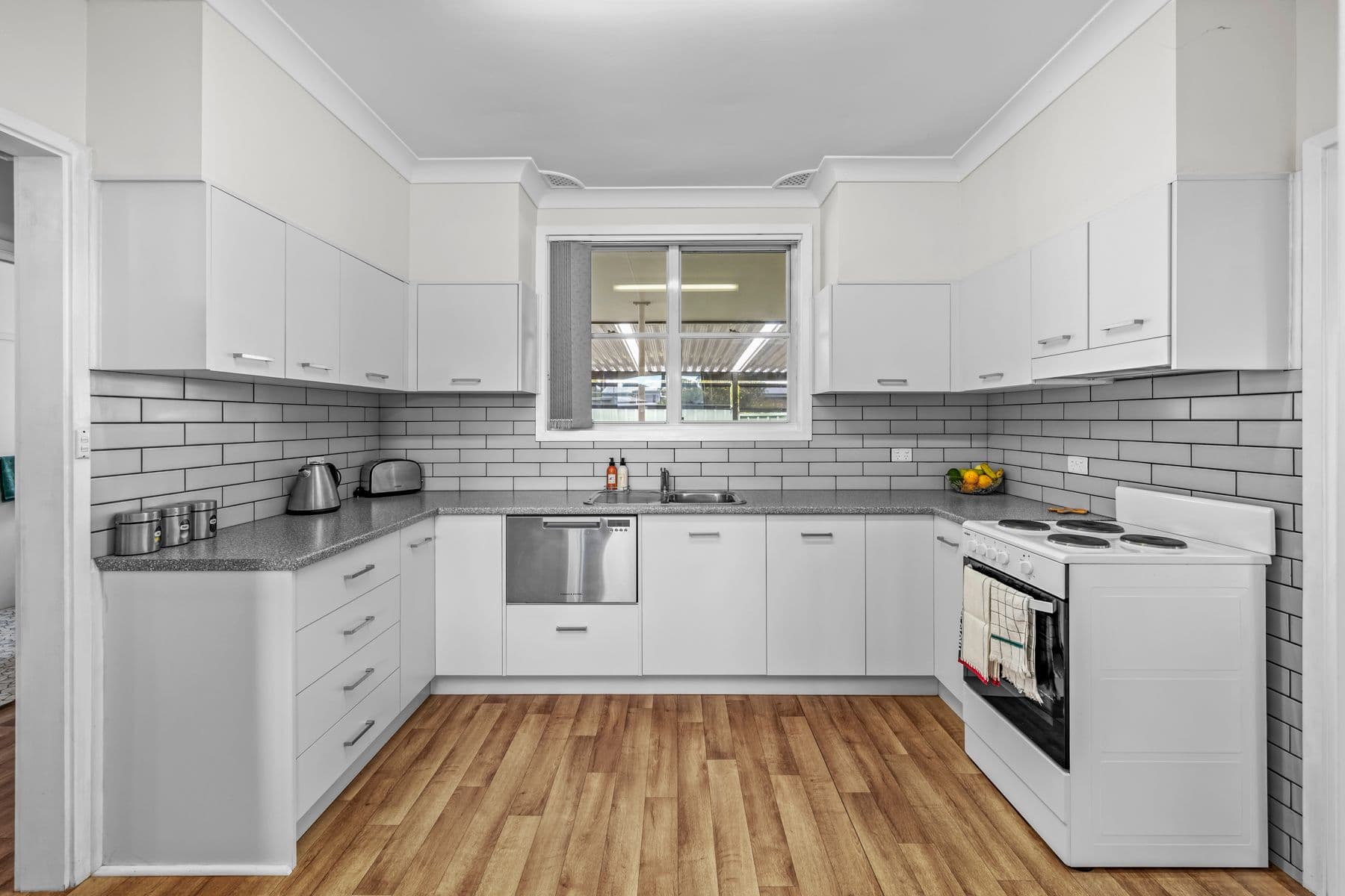 3 Kurrajong Crescent, Gloucester NSW 2422, Gloucester - Thumbnail 2