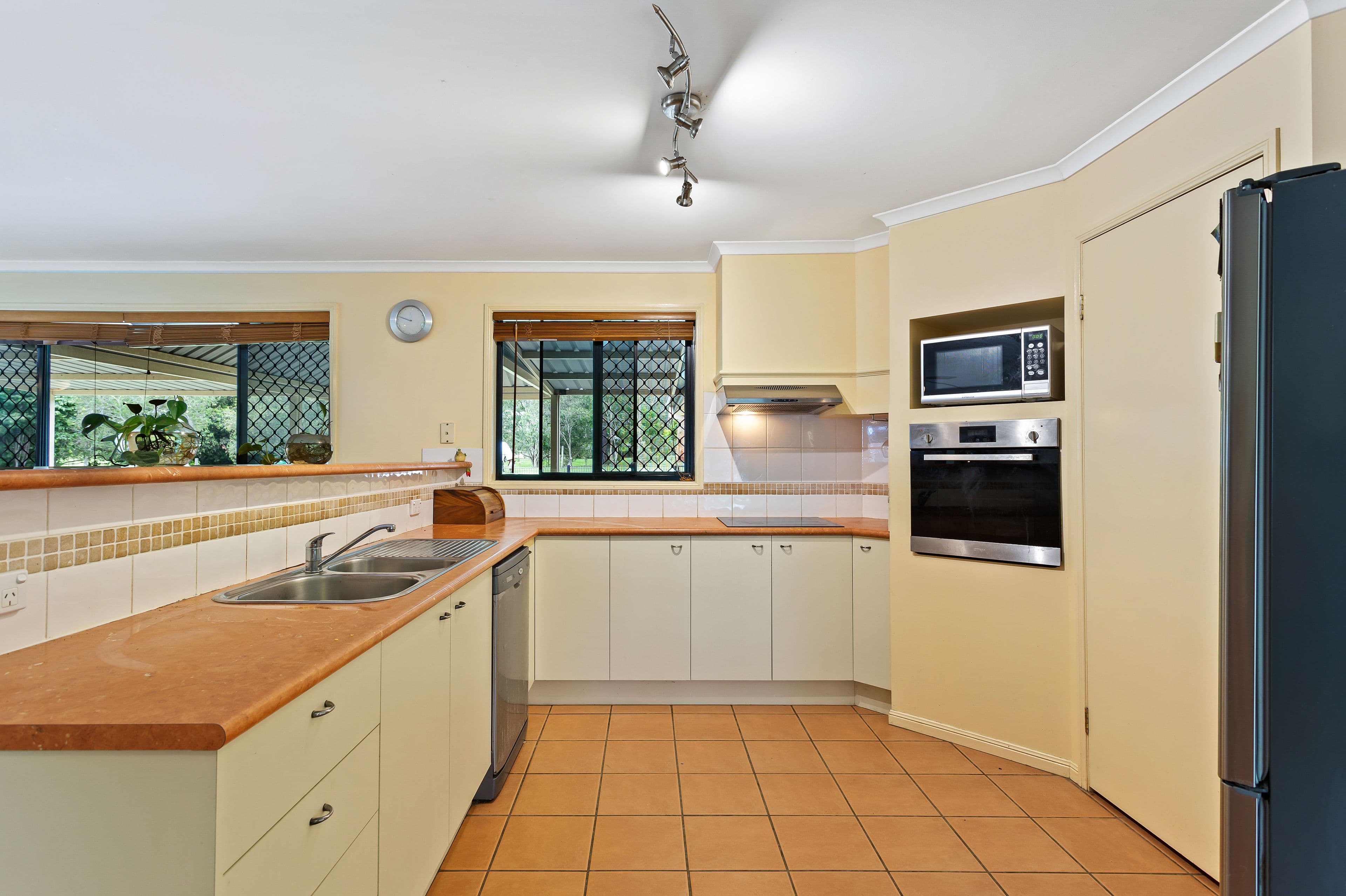66 Showgrounds Drive, Highvale QLD 4520, Highvale - Thumbnail 2