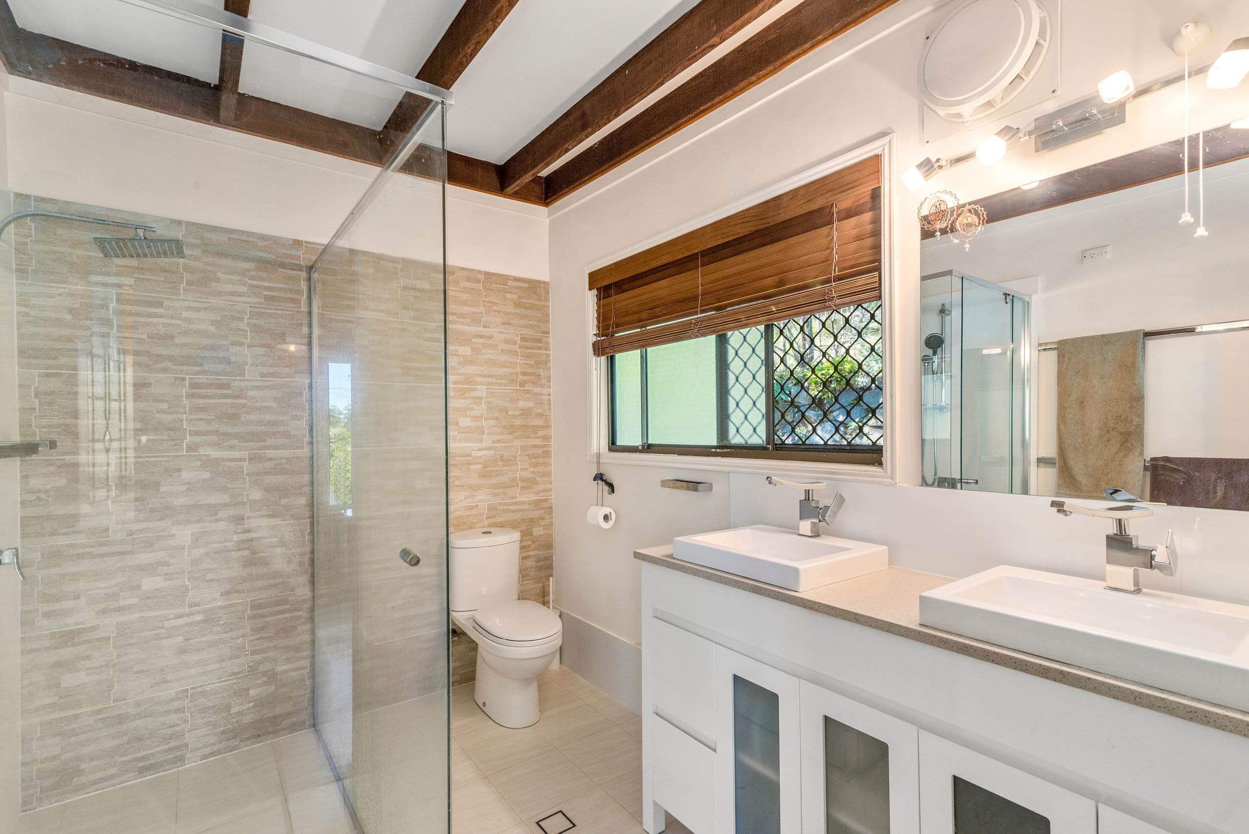 23 Bronhill Street, Currumbin Waters QLD 4223, Currumbin Waters - Thumbnail 6