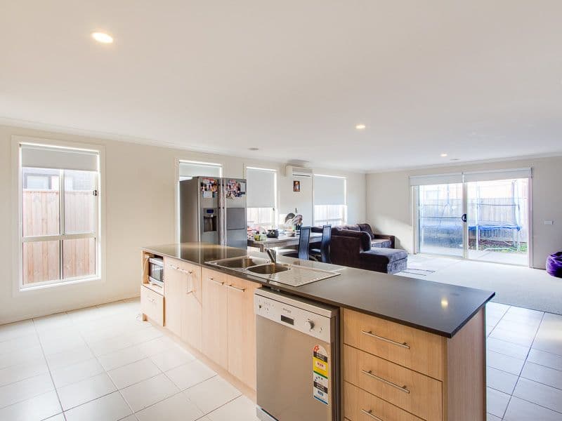 40 Sinclair Crescent, Tarneit VIC 3029, Tarneit - Thumbnail 2