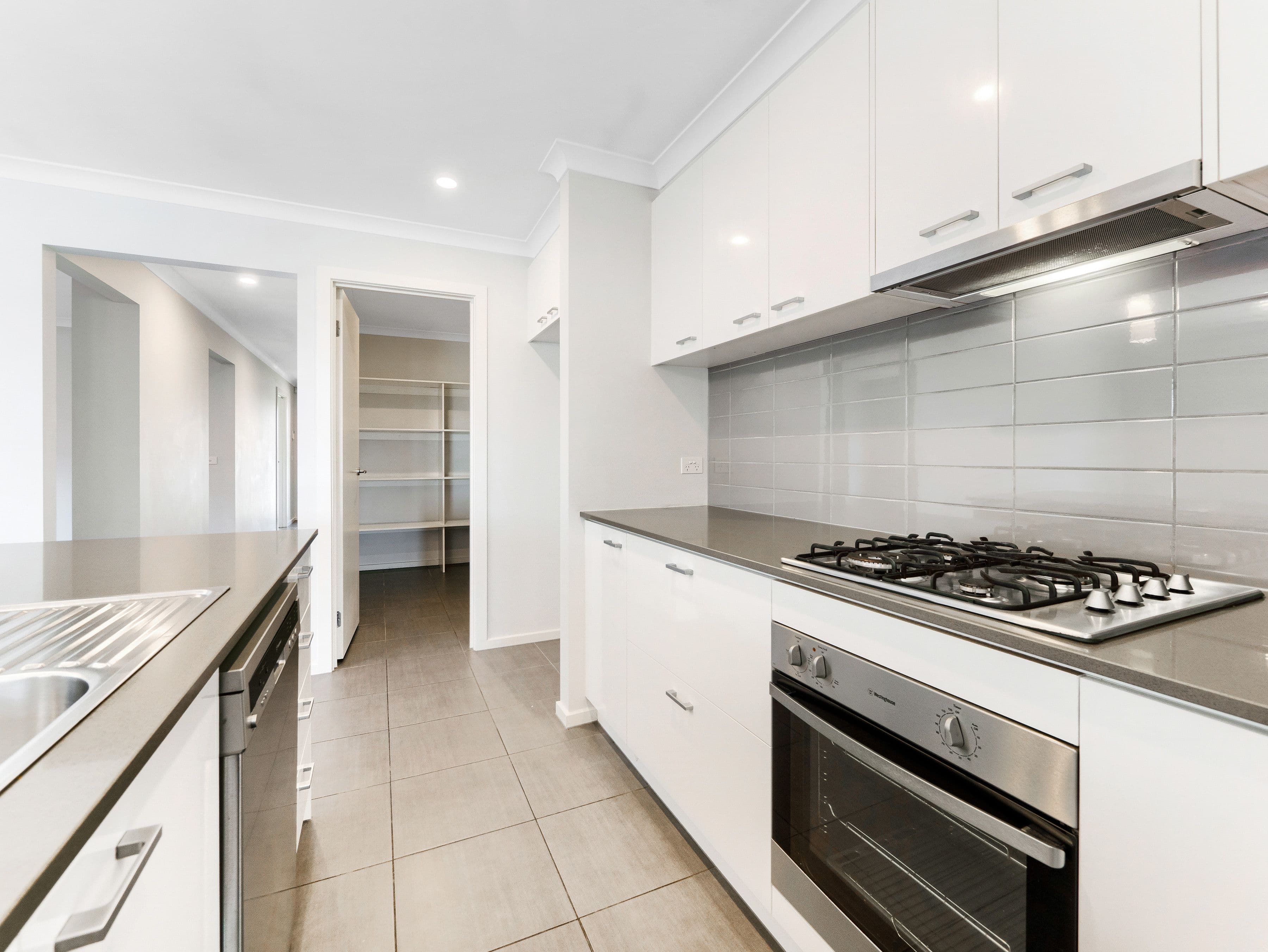 29 Highbury Road, Clyde North VIC 3978, Clyde North - Thumbnail 5