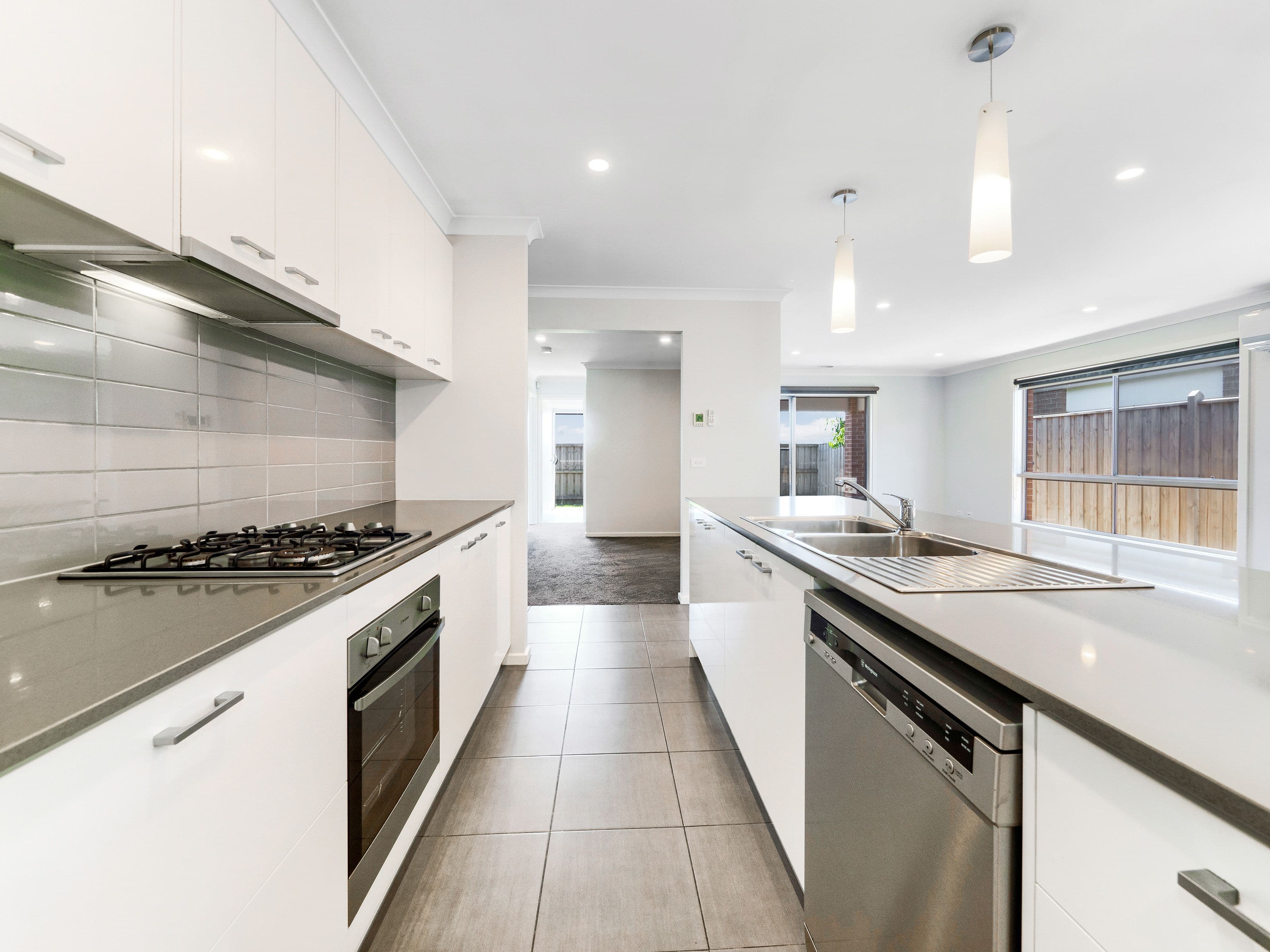 29 Highbury Road, Clyde North VIC 3978, Clyde North - Thumbnail 6