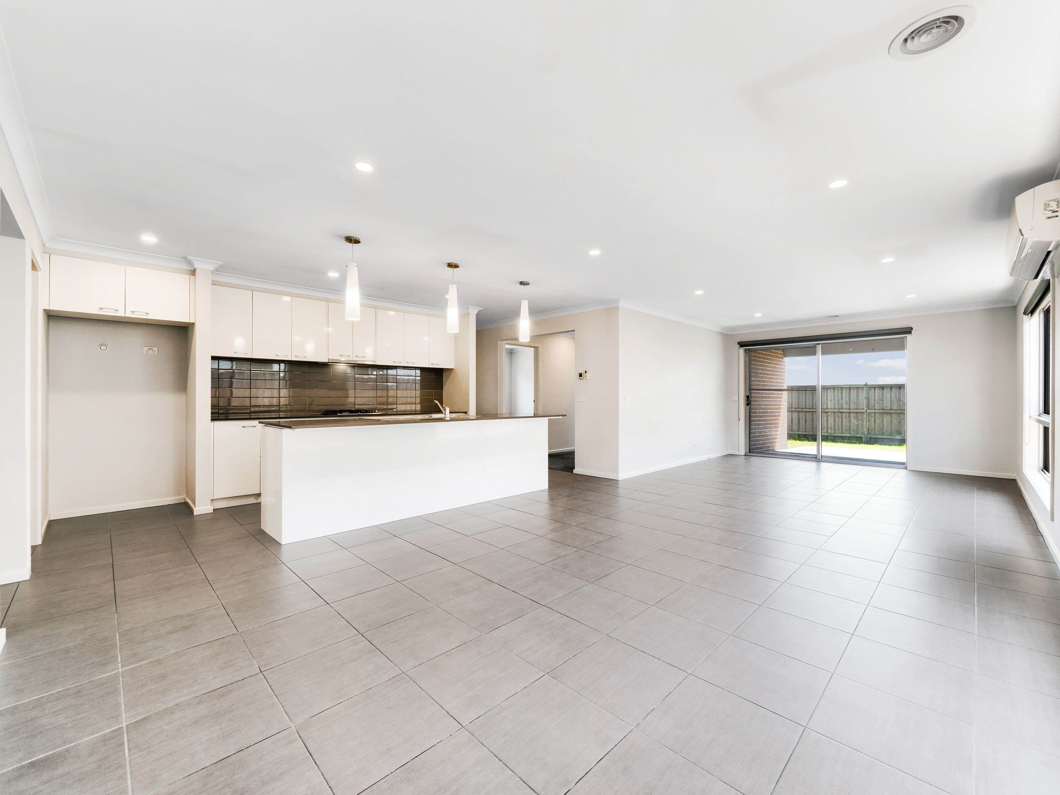 29 Highbury Road, Clyde North VIC 3978, Clyde North - Thumbnail 7