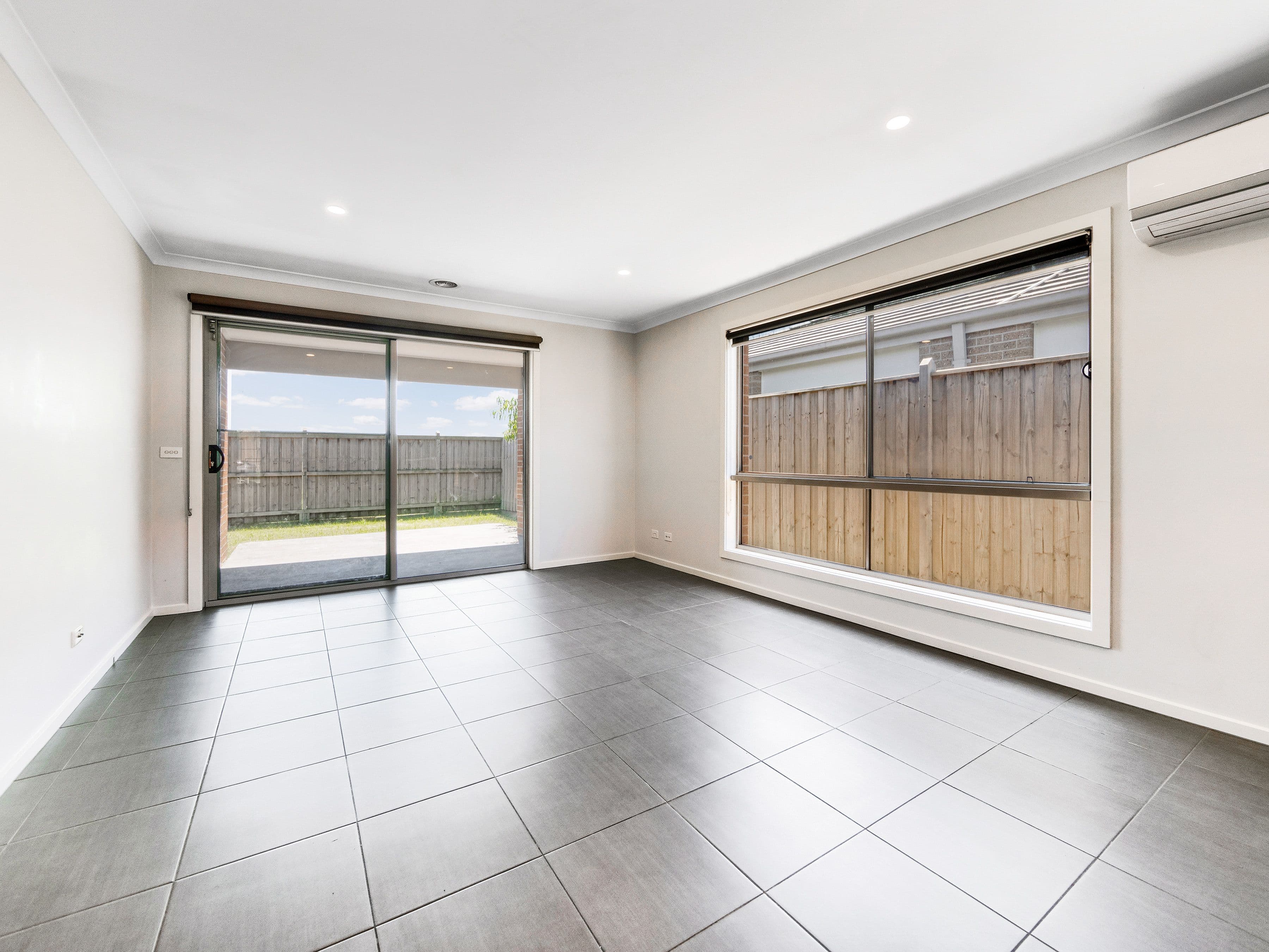 29 Highbury Road, Clyde North VIC 3978, Clyde North - Thumbnail 8