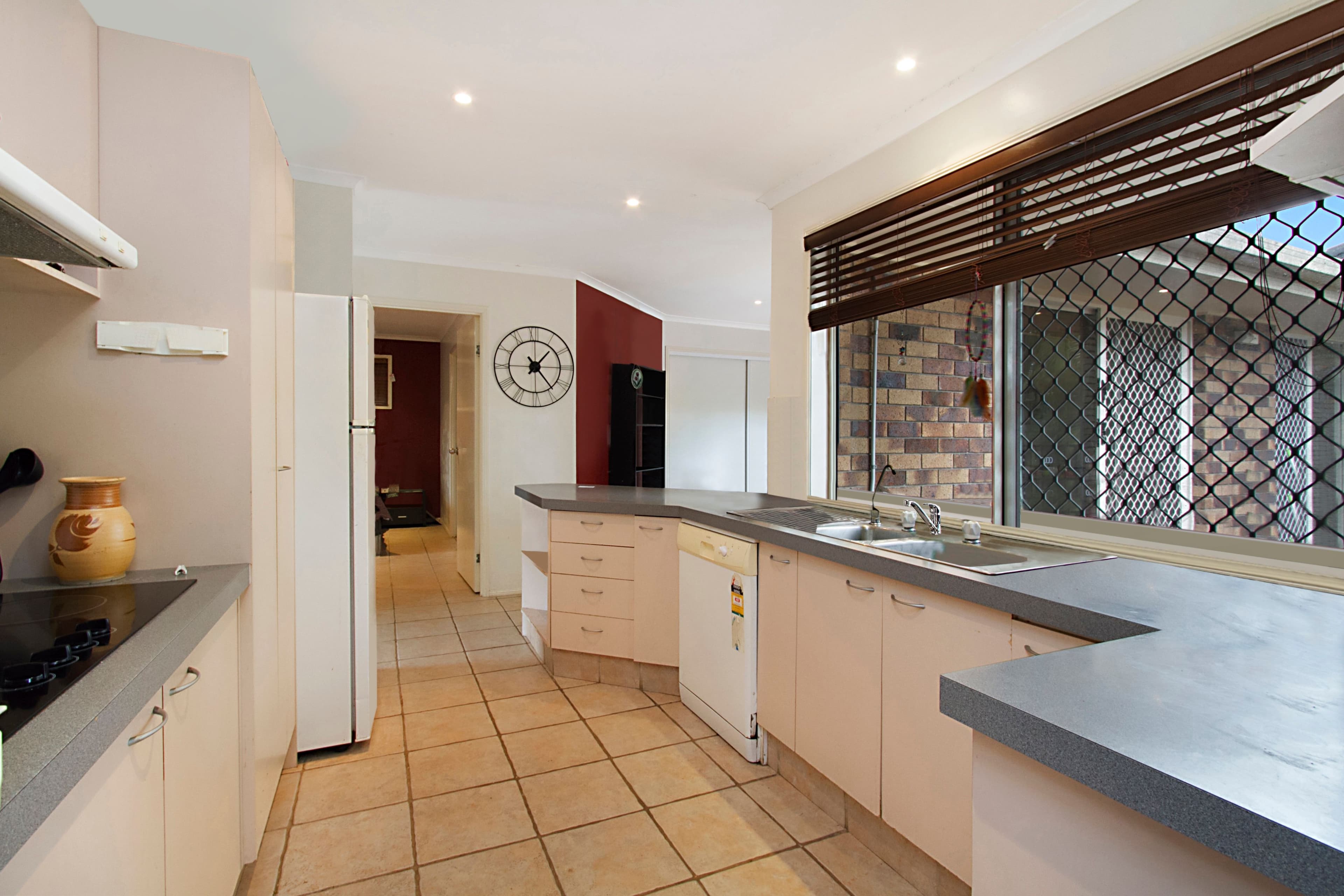 11 Davis Street, Kensington VIC 3031, Kensington - Thumbnail 4