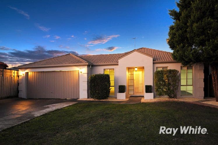 28 Seacombe Place, CRANBOURNE EAST VIC 3977, Cranbourne - Thumbnail 2