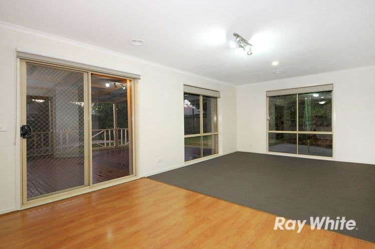 28 Seacombe Place, CRANBOURNE EAST VIC 3977, Cranbourne - Thumbnail 3