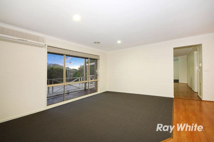 28 Seacombe Place, CRANBOURNE EAST VIC 3977, Cranbourne - Thumbnail 4
