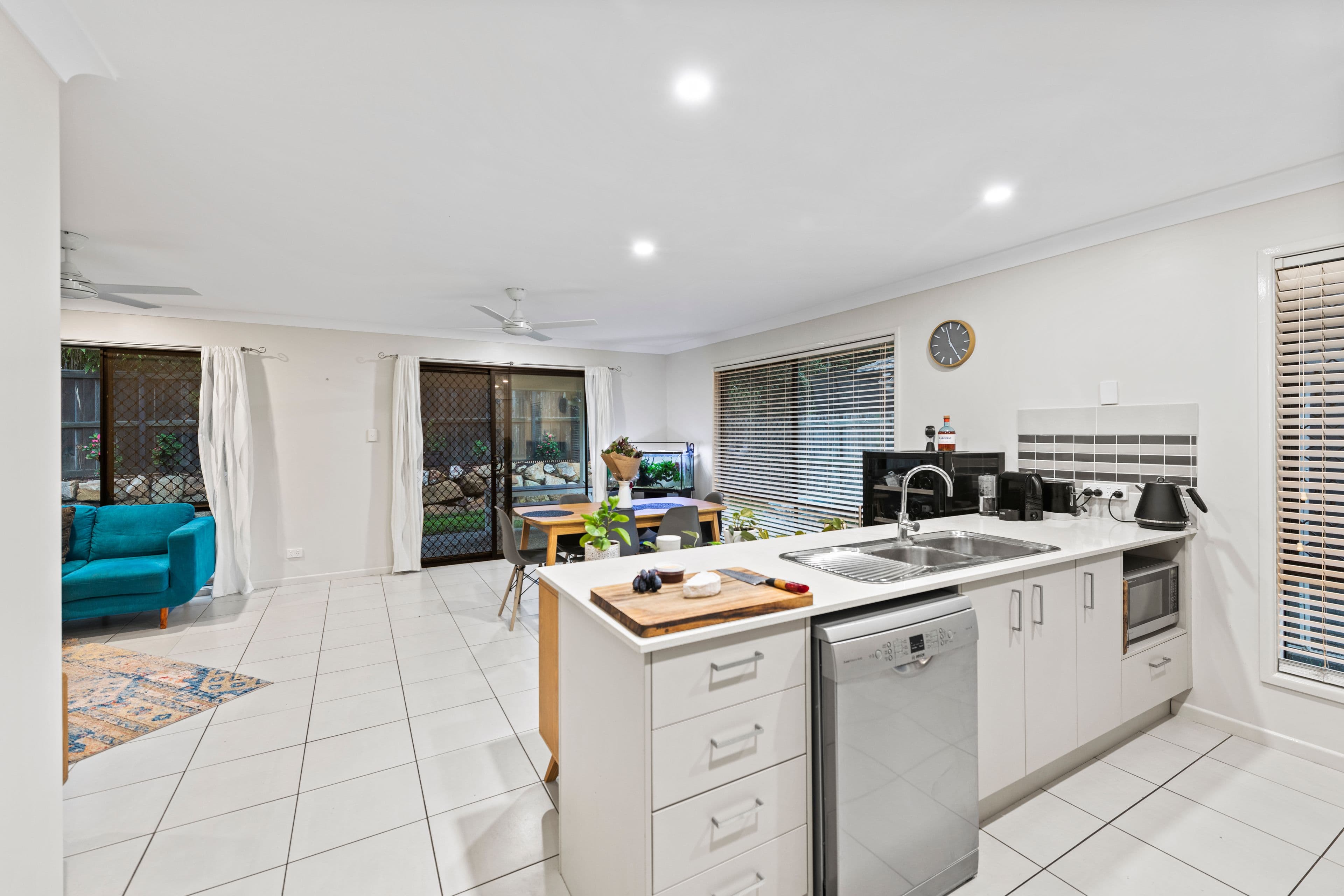 6 Sunjoy Place, North Lakes QLD 4509, North Lakes - Thumbnail 7