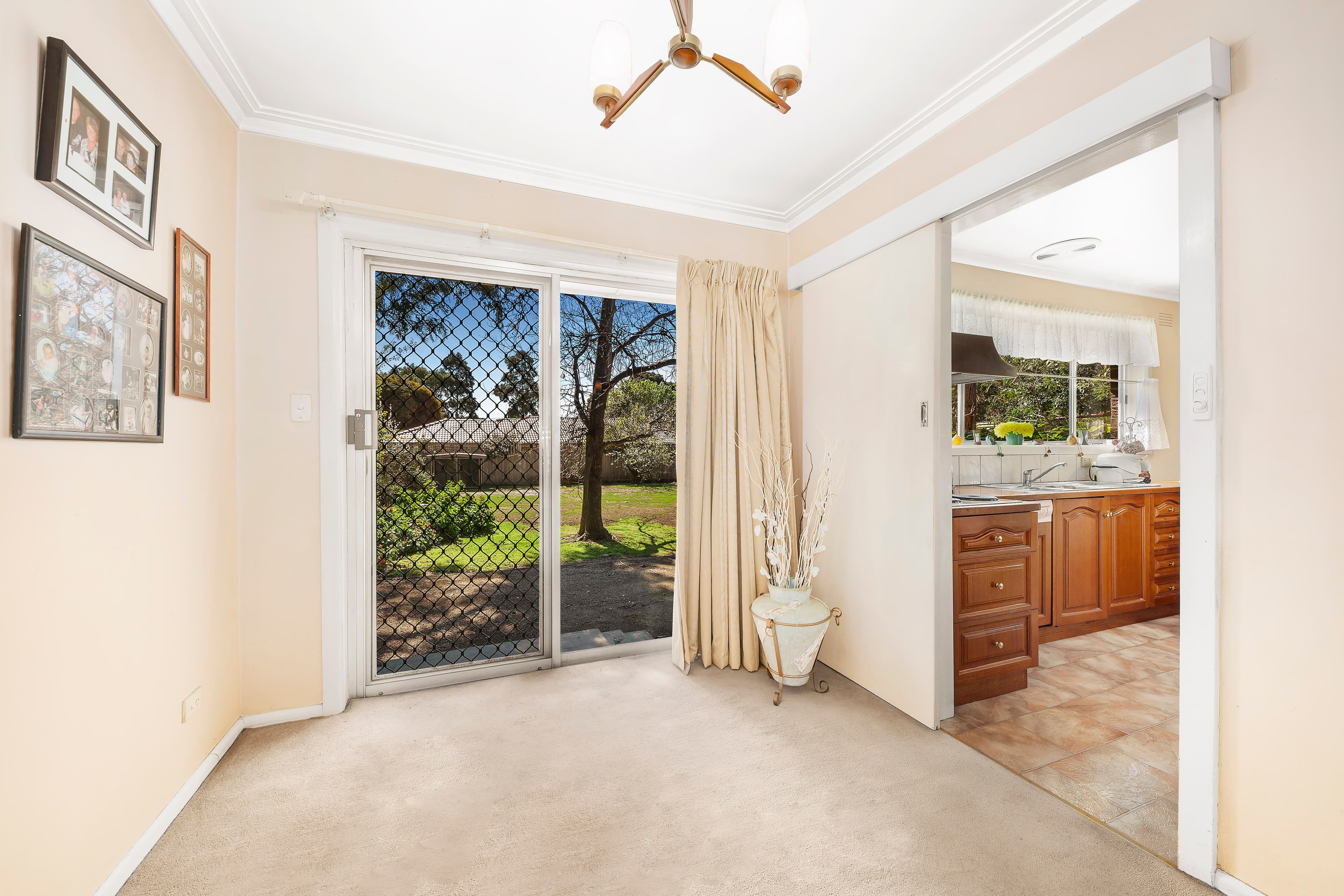 27 Hadlow Drive, Wantirna VIC 3152, Wantirna - Thumbnail 4