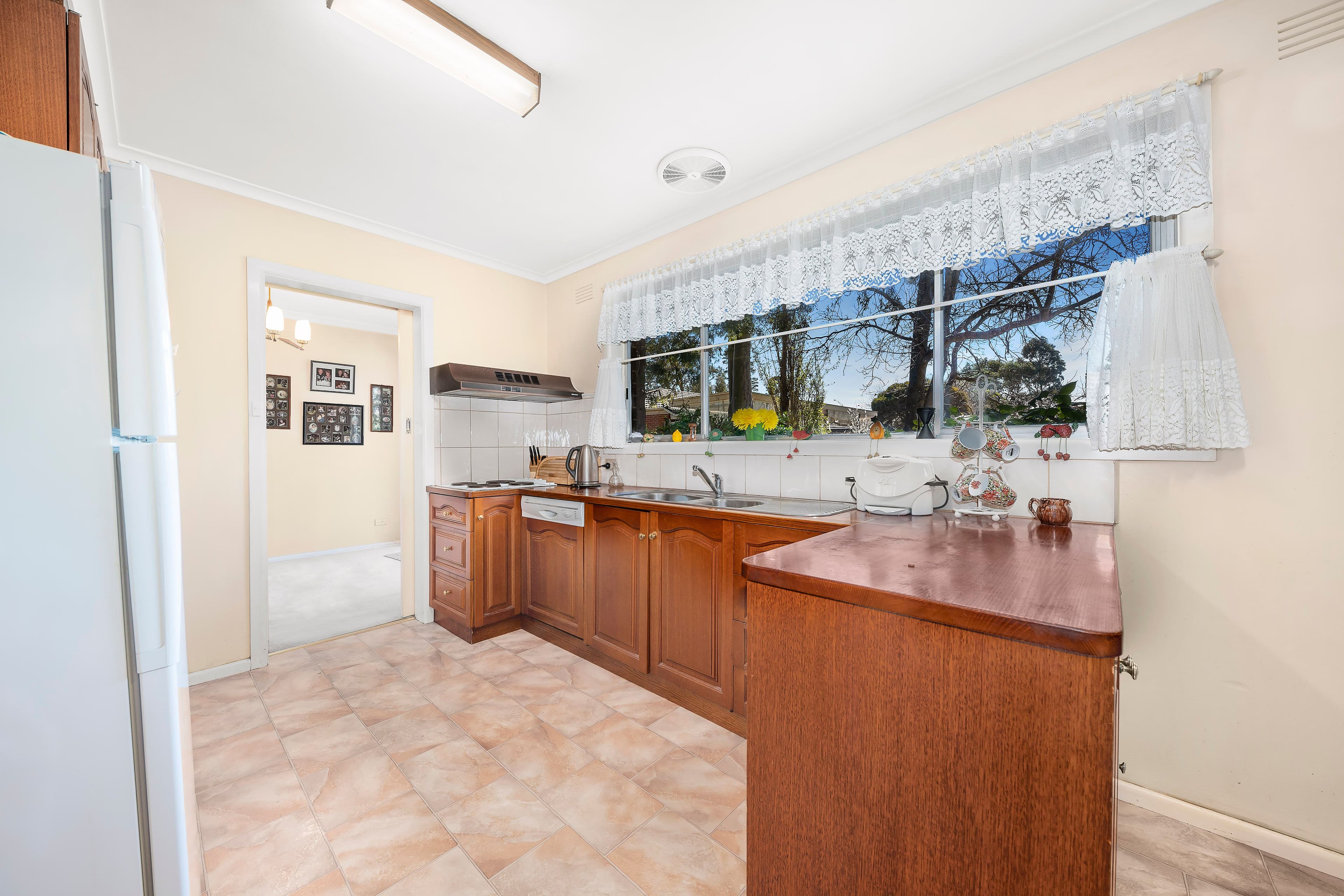 27 Hadlow Drive, Wantirna VIC 3152, Wantirna - Thumbnail 5
