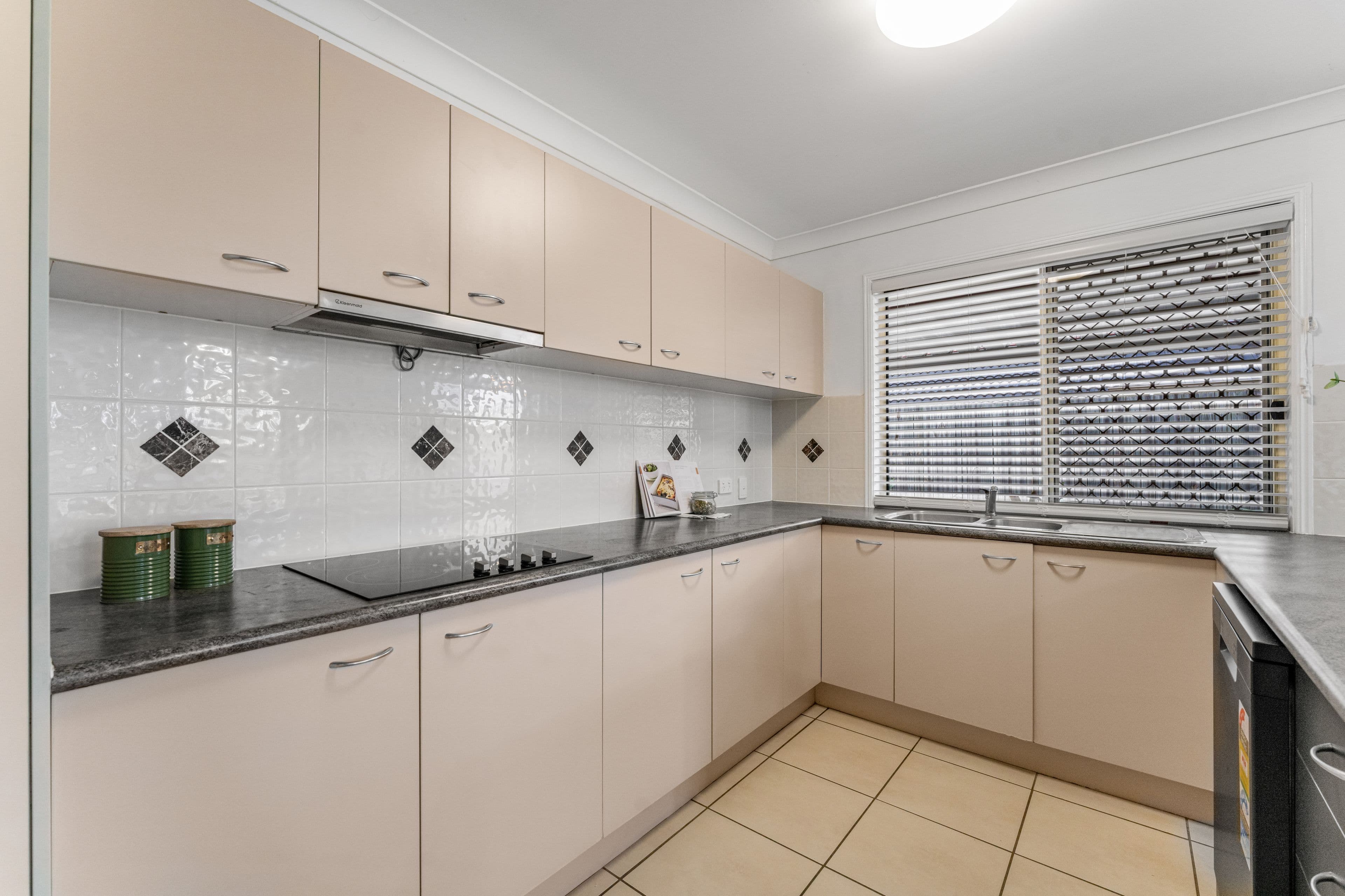 26 Elcock Avenue, Crestmead QLD 4132, Crestmead - Thumbnail 8