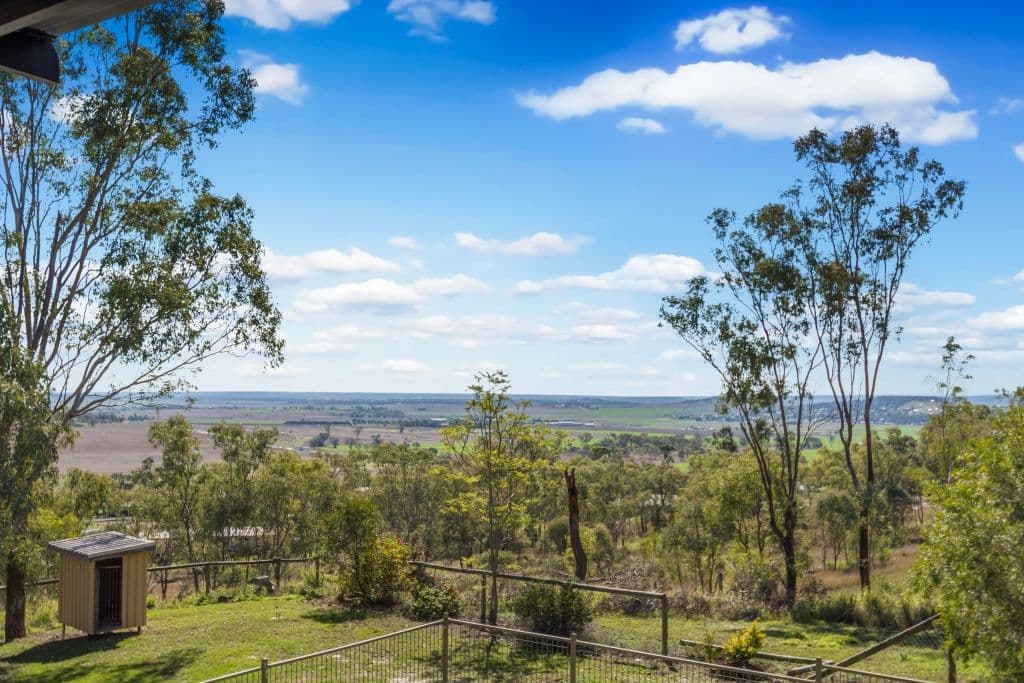 27 Linora Drive, Gowrie Mountain QLD 4350, Gowrie Mountain - Thumbnail 2