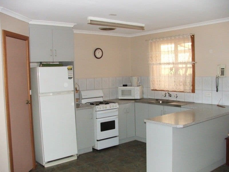 40 Clapton Drive, PARALOWIE SA 5108, Paralowie - Thumbnail 3