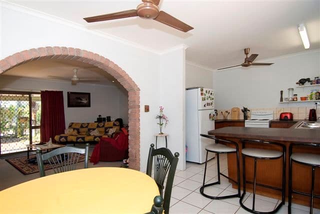 10 Bonaparte Street, WOODLEIGH GARDENS NT 0812, Woodleigh Gardens - Thumbnail 2