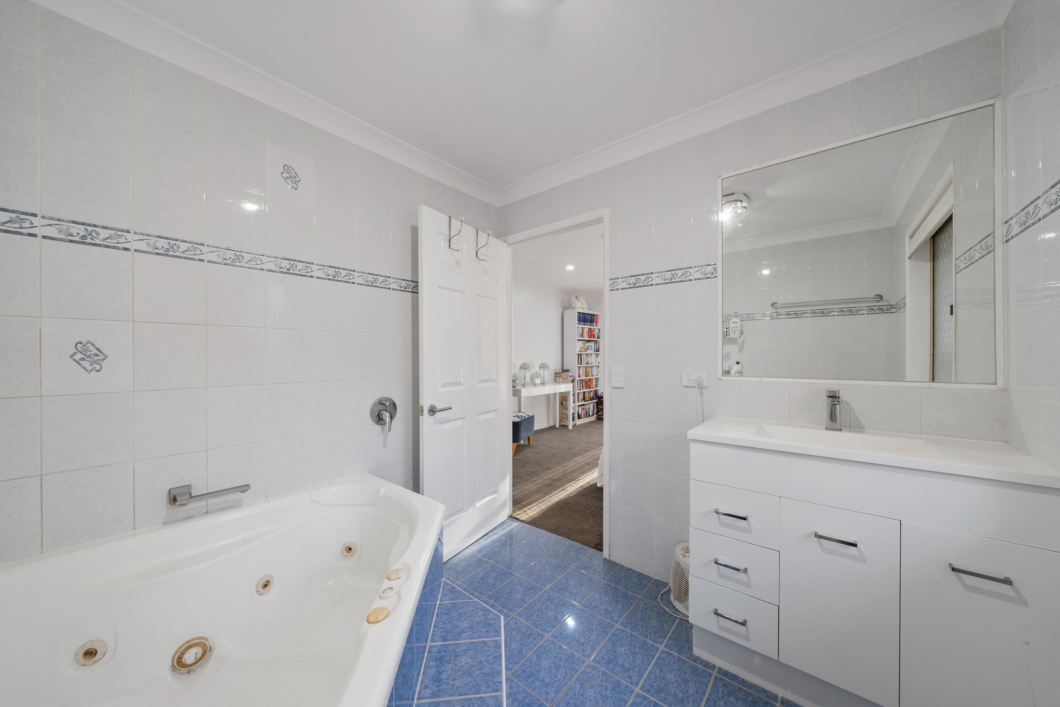 12 Vedders Drive, Heritage Park QLD 4118, Heritage Park - Thumbnail 8