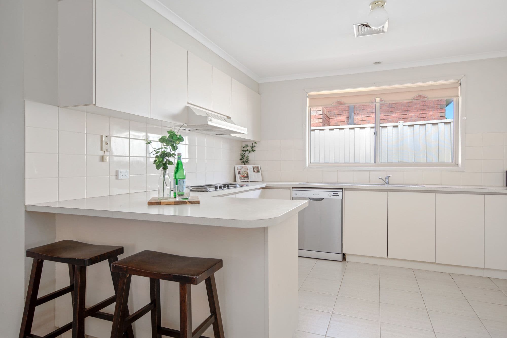 22 Jacqueline Close, Werribee VIC 3030, Werribee - Thumbnail 2