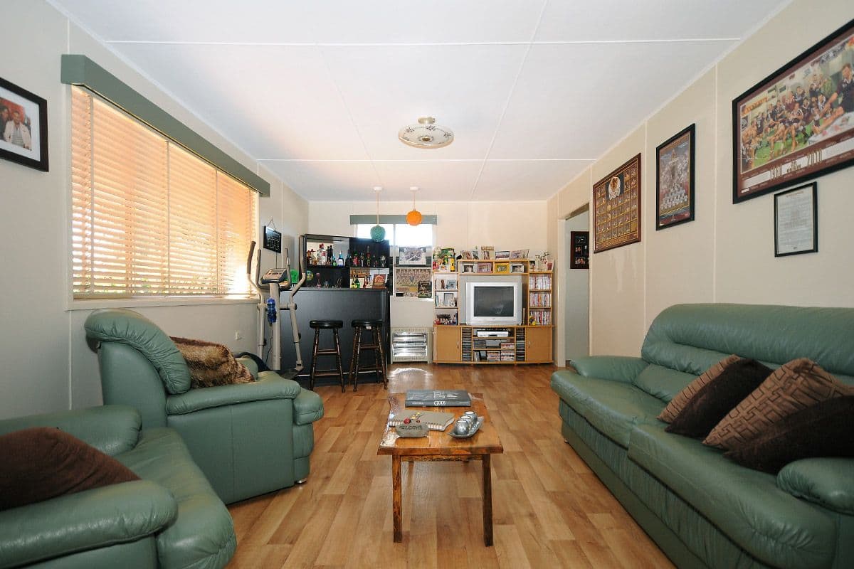 12 Kettle Street, ROCKVILLE QLD 4350, Rockville - Thumbnail 2