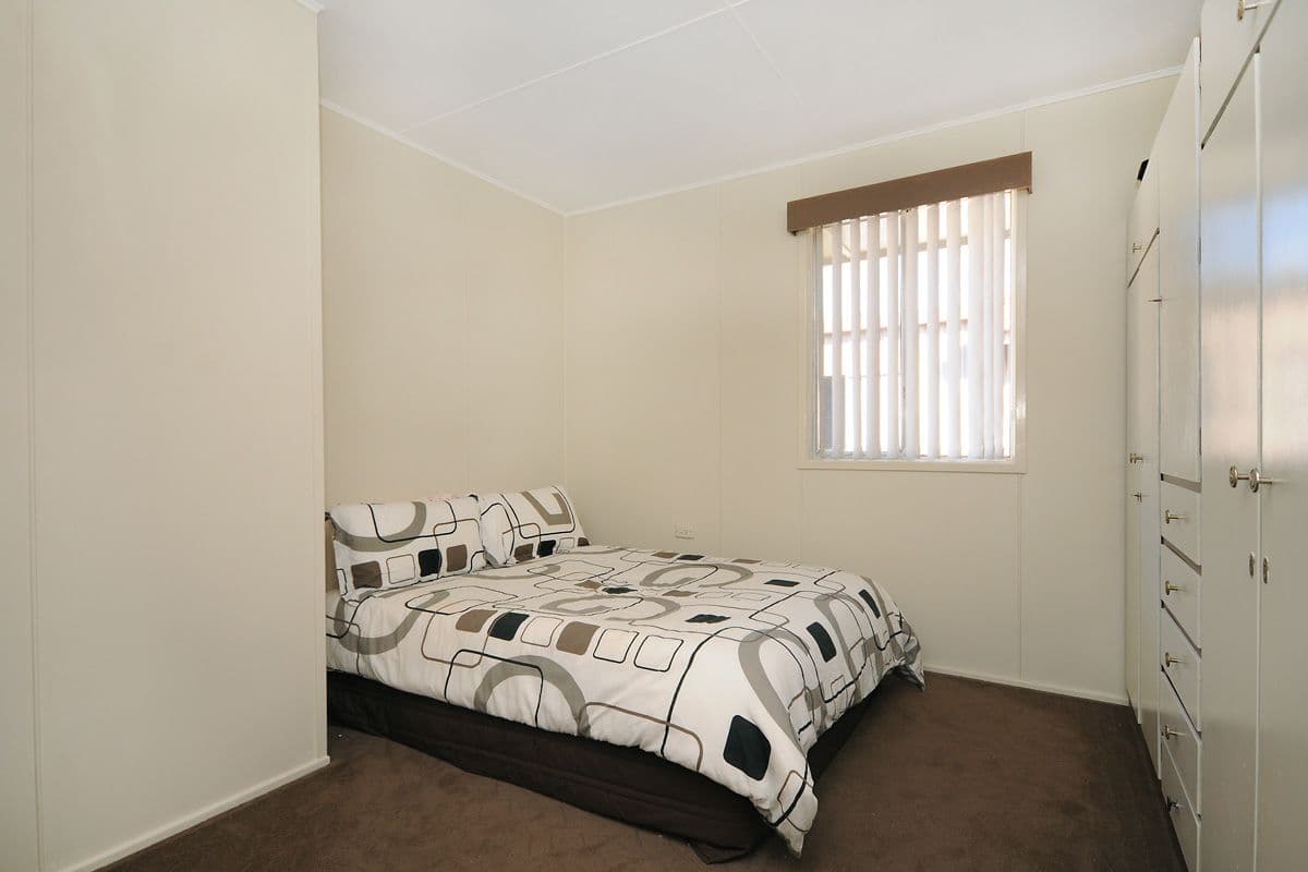 12 Kettle Street, ROCKVILLE QLD 4350, Rockville - Thumbnail 6