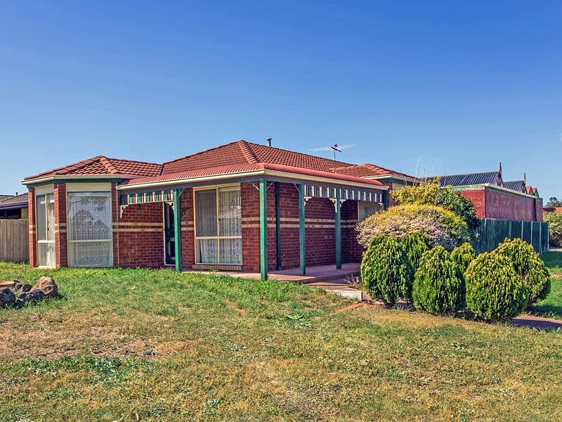 73 Cleveland Drive, HOPPERS CROSSING VIC 3029, Hoppers Crossing - Thumbnail 2
