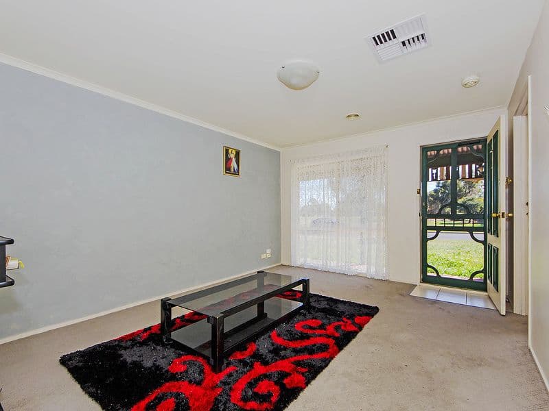 73 Cleveland Drive, HOPPERS CROSSING VIC 3029, Hoppers Crossing - Thumbnail 3