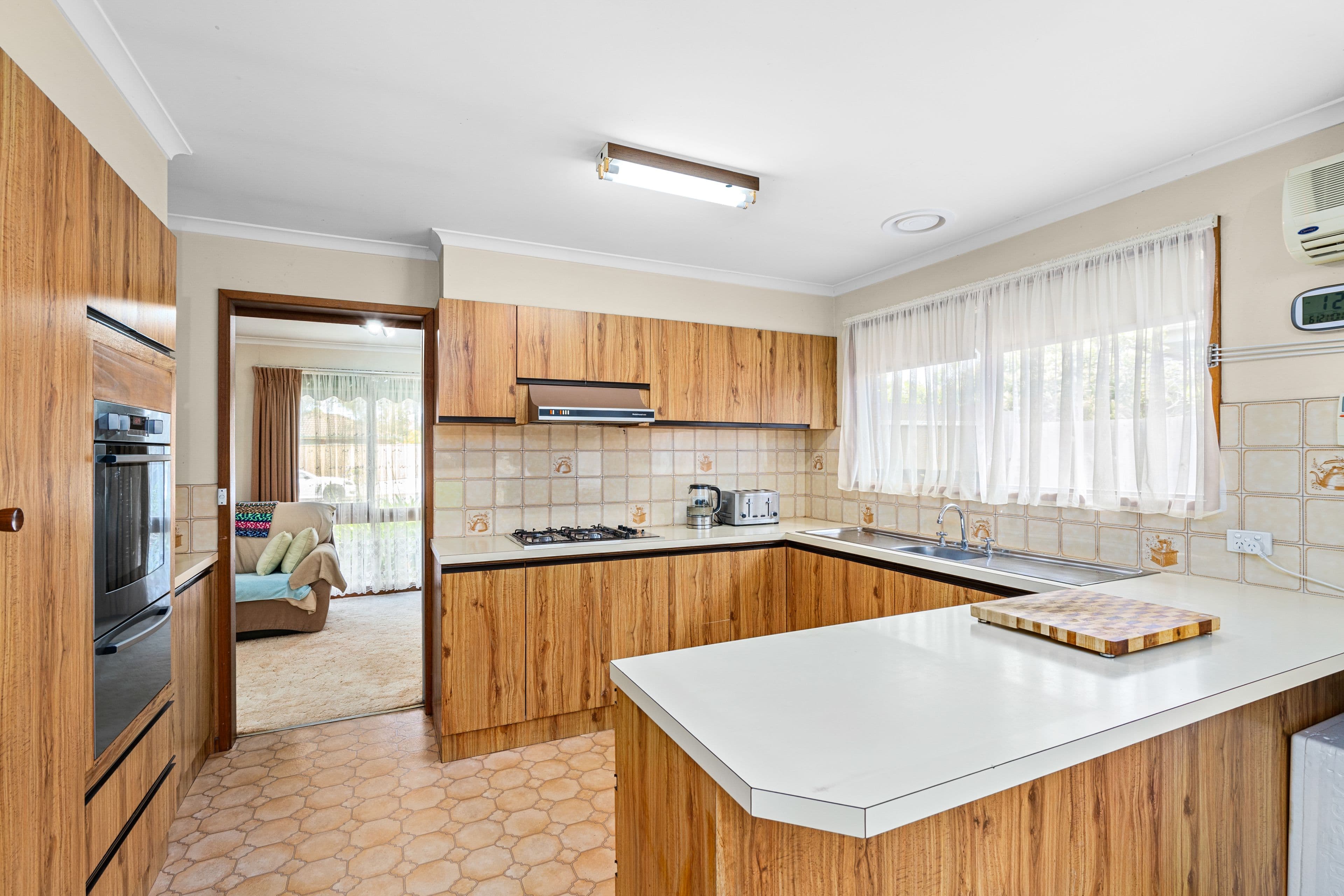 6 Cameron Crescent, Lara VIC 3212, Lara - Thumbnail 4