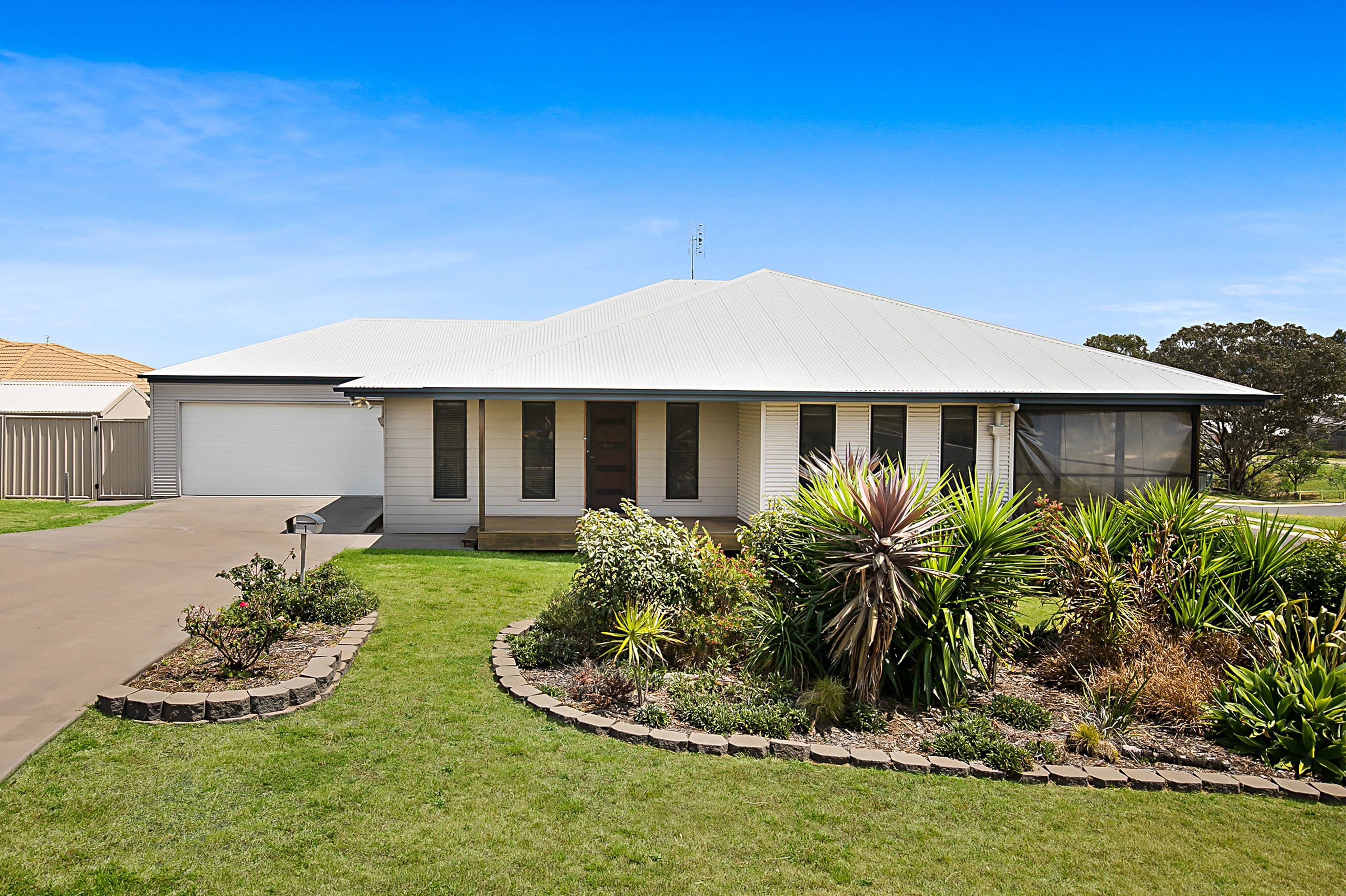 1 Wareena Crescent, Glenvale QLD 4350, Glenvale - Image 1
