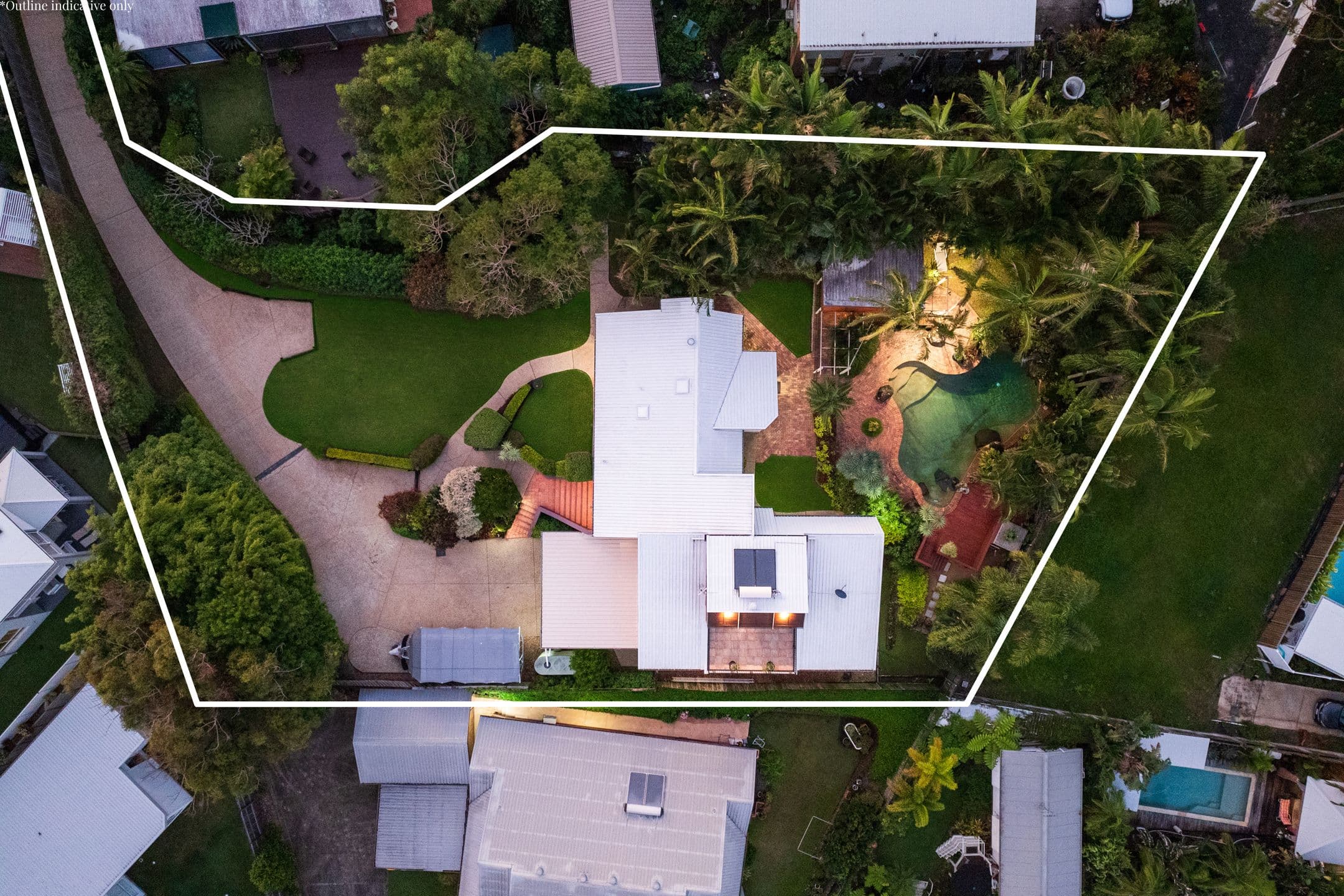 92A Ridgeway Avenue, Southport QLD 4215, Southport - Thumbnail 2