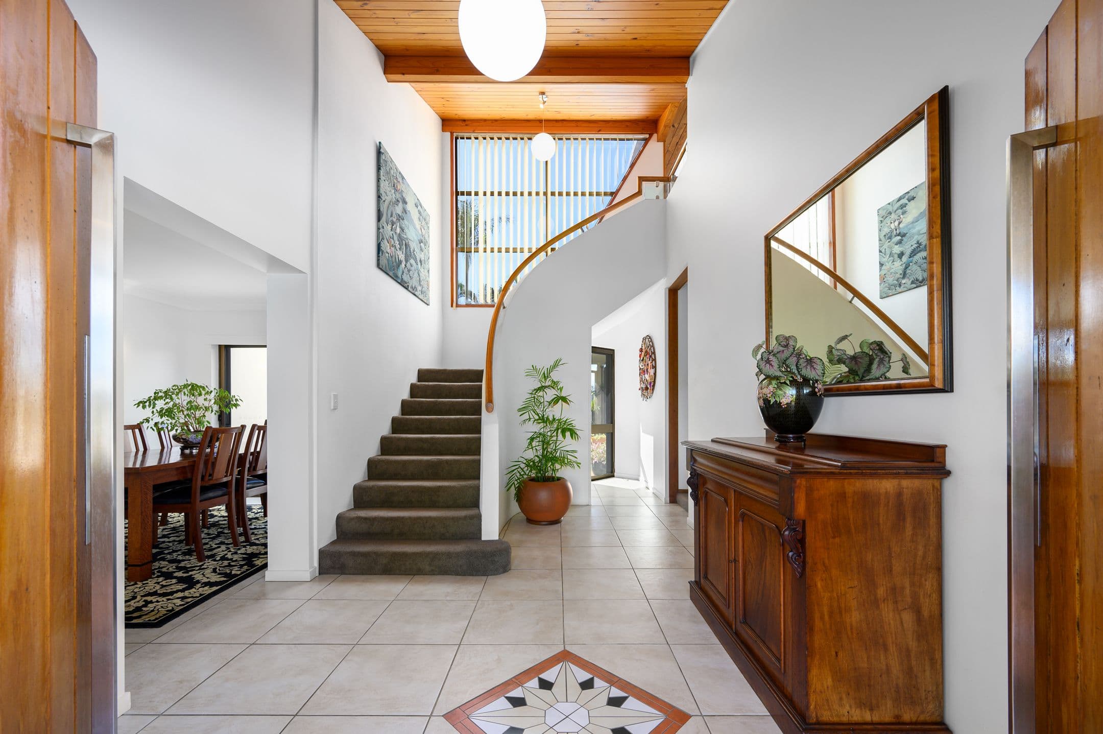 92A Ridgeway Avenue, Southport QLD 4215, Southport - Thumbnail 5