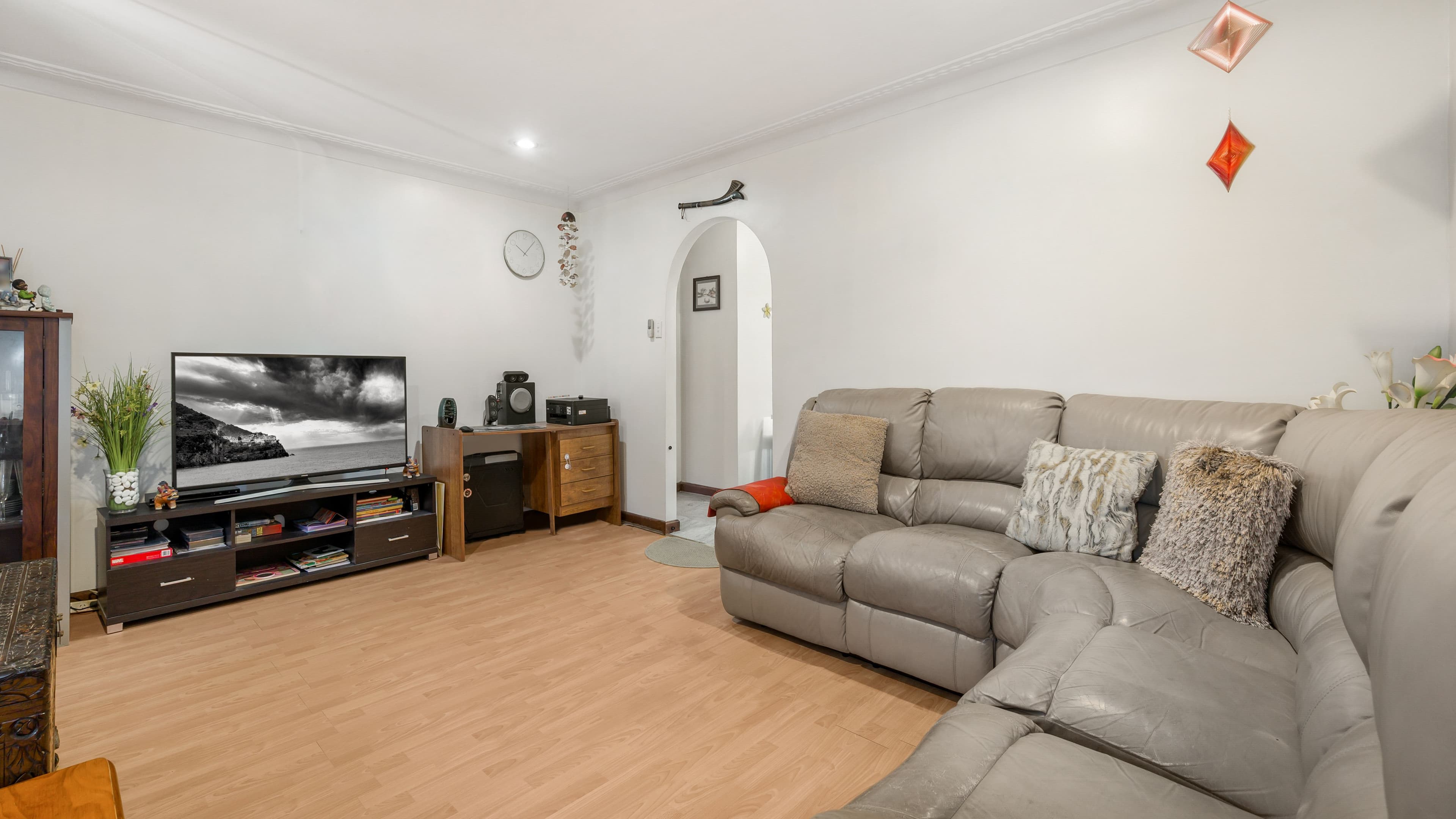 43 Victoria Road, Macquarie Fields NSW 2564, Macquarie Fields - Thumbnail 3