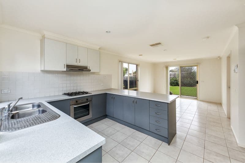 39 Tandara Circuit, Melton West VIC 3337, Melton West - Thumbnail 2