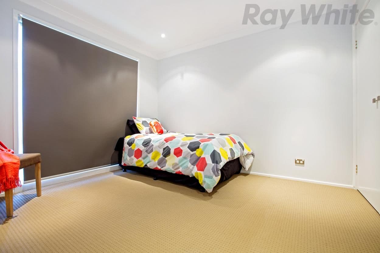 11 Solander Avenue, West Hoxton - Thumbnail 7