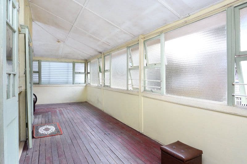 39 Gilbert Road, WINDSOR QLD 4030, Windsor - Thumbnail 6