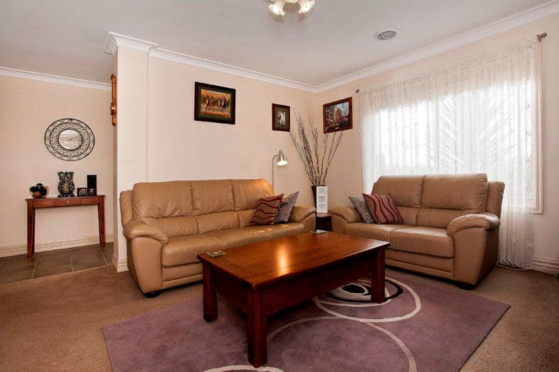 38 Paratone Crescent, ST ALBANS PARK VIC 3219, St Albans Park - Thumbnail 7