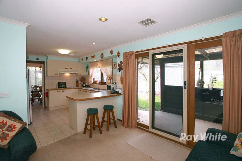 1 Primrose Court, CRANBOURNE NORTH VIC 3977, Cranbourne North - Thumbnail 2